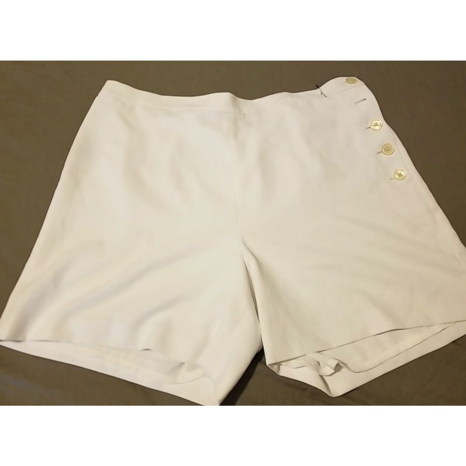 Polo Ralph Lauren VINTAGE Polo Ralph Lauren Shorts Womens Bermuda 12 White Womens Size 34" / US 12 / IT 48 - 2 Thumbnail