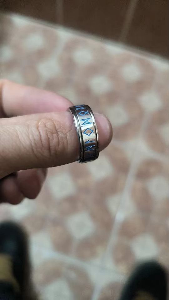 Jewelry Viking Rune Spin Luminous Ring Streetwear Fashion Gift Size ONE SIZE - 1 Thumbnail