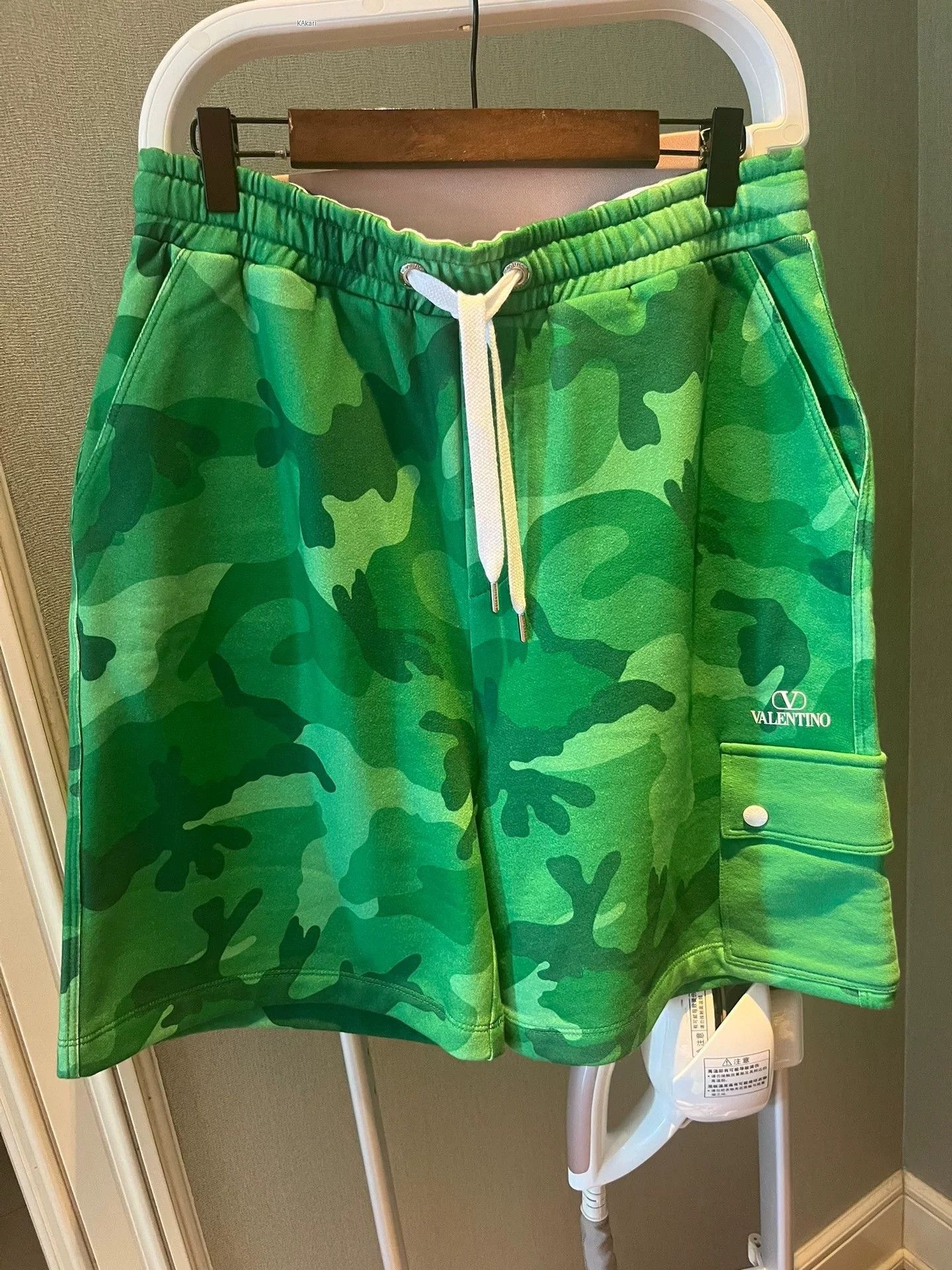 Valentino Valentino Green Camouflage Shorts S Size US 26 / EU 42 - 2 Thumbnail