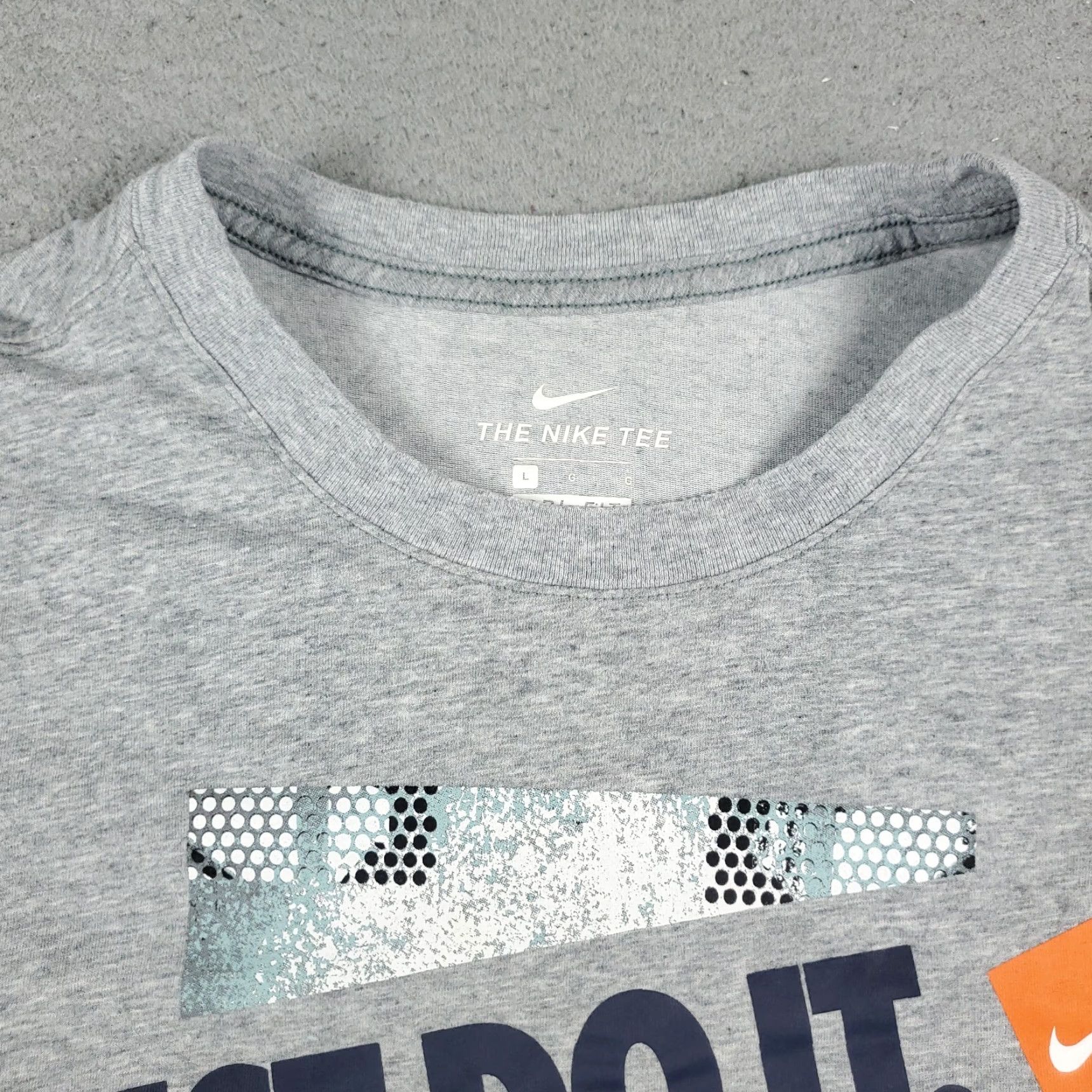 Nike Nike T Shirt Mens Large Gray Swoosh Casual Short Sleeve Adult Size US L / EU 52-54 / 3 - 3 Thumbnail