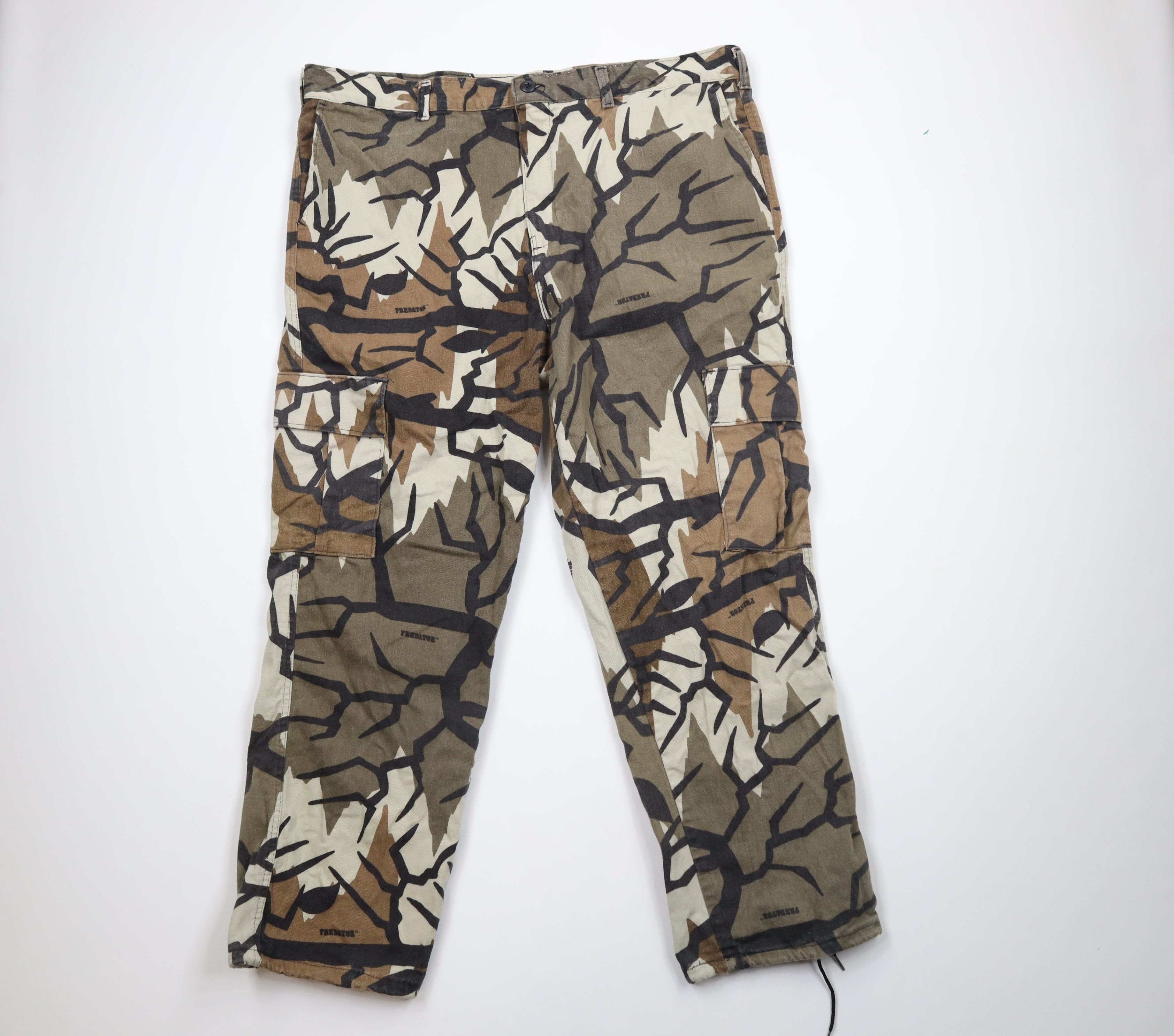 Vintage Vintage 90s Streetwear Camouflage Wide Leg Cargo Pants USA Size US 40 / EU 56 - 1 Thumbnail