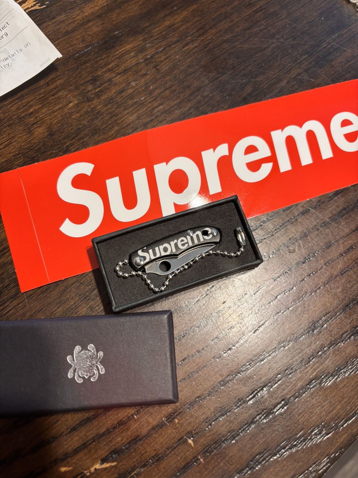 Supreme Supreme/ Spyderco Bug Knife Size ONE SIZE - 1 Thumbnail