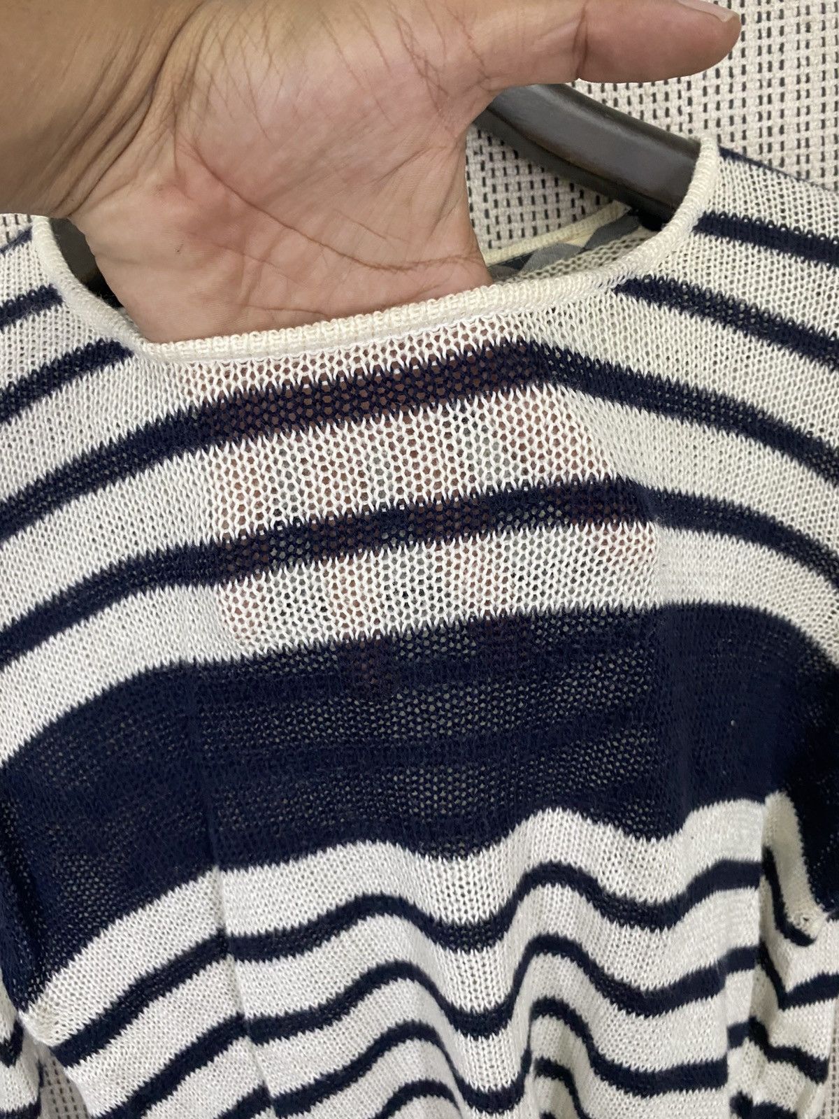 Burberry Vintage burberry london mesh sweater pullover size 4 Size L / US 10 / IT 46 - 6 Thumbnail