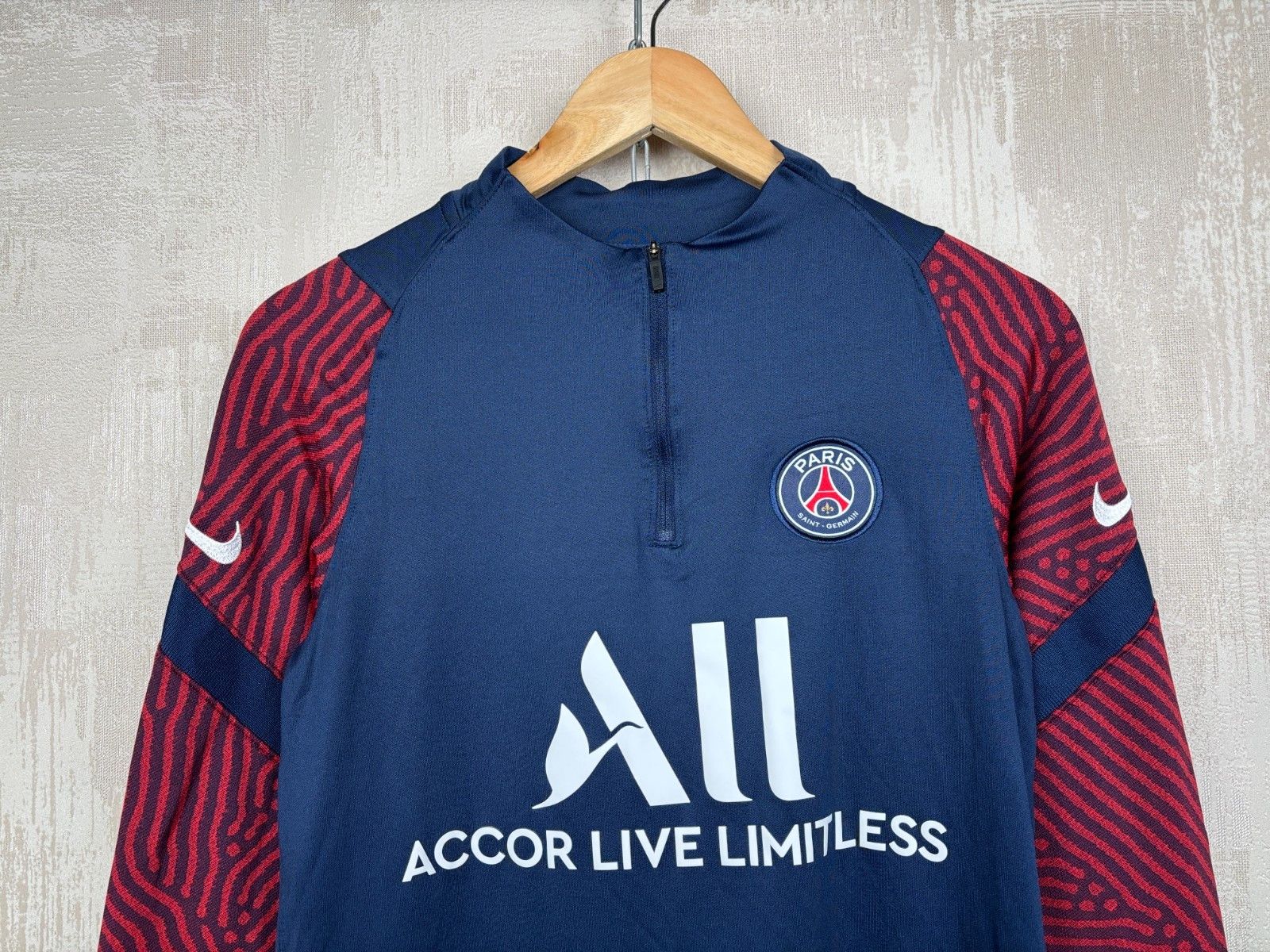 Nike Paris Saint-Germain PSG 2020-21 Nike Dry Strike Dril Top Size US S / EU 44-46 / 1 - 3 Thumbnail