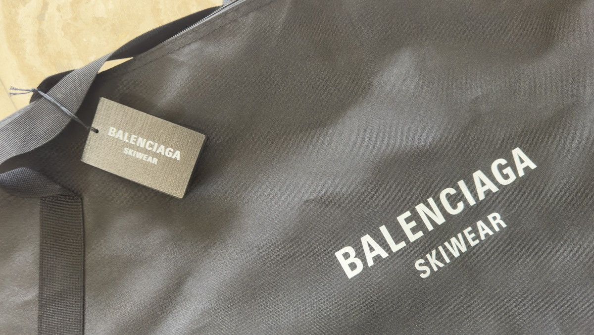 Balenciaga Balenciaga Skiwear Snowboard SKI Bag Rare 5 FEET luggage Size ONE SIZE - 5 Thumbnail