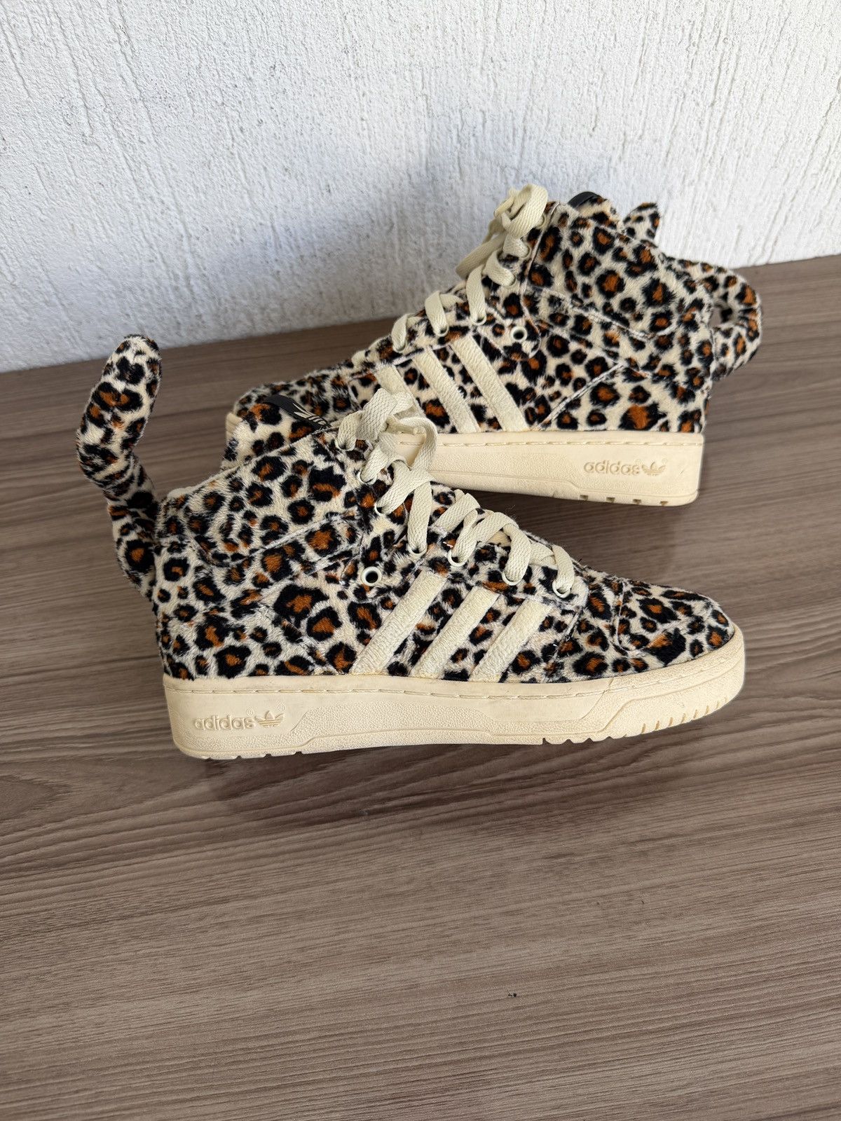 Jeremy Scott Js leopard tail sneaker Size US 6 / IT 36 - 7 Thumbnail