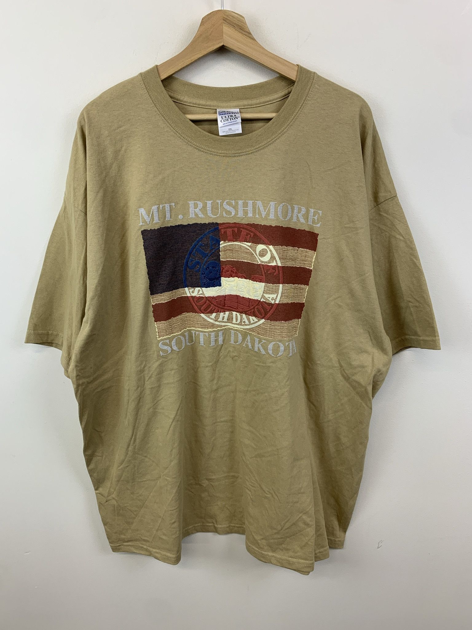Vintage Vintage Mount Rushmore South Dakota Tee Shirt Size XXL Size US XXL / EU 58 / 5 - 1 Thumbnail