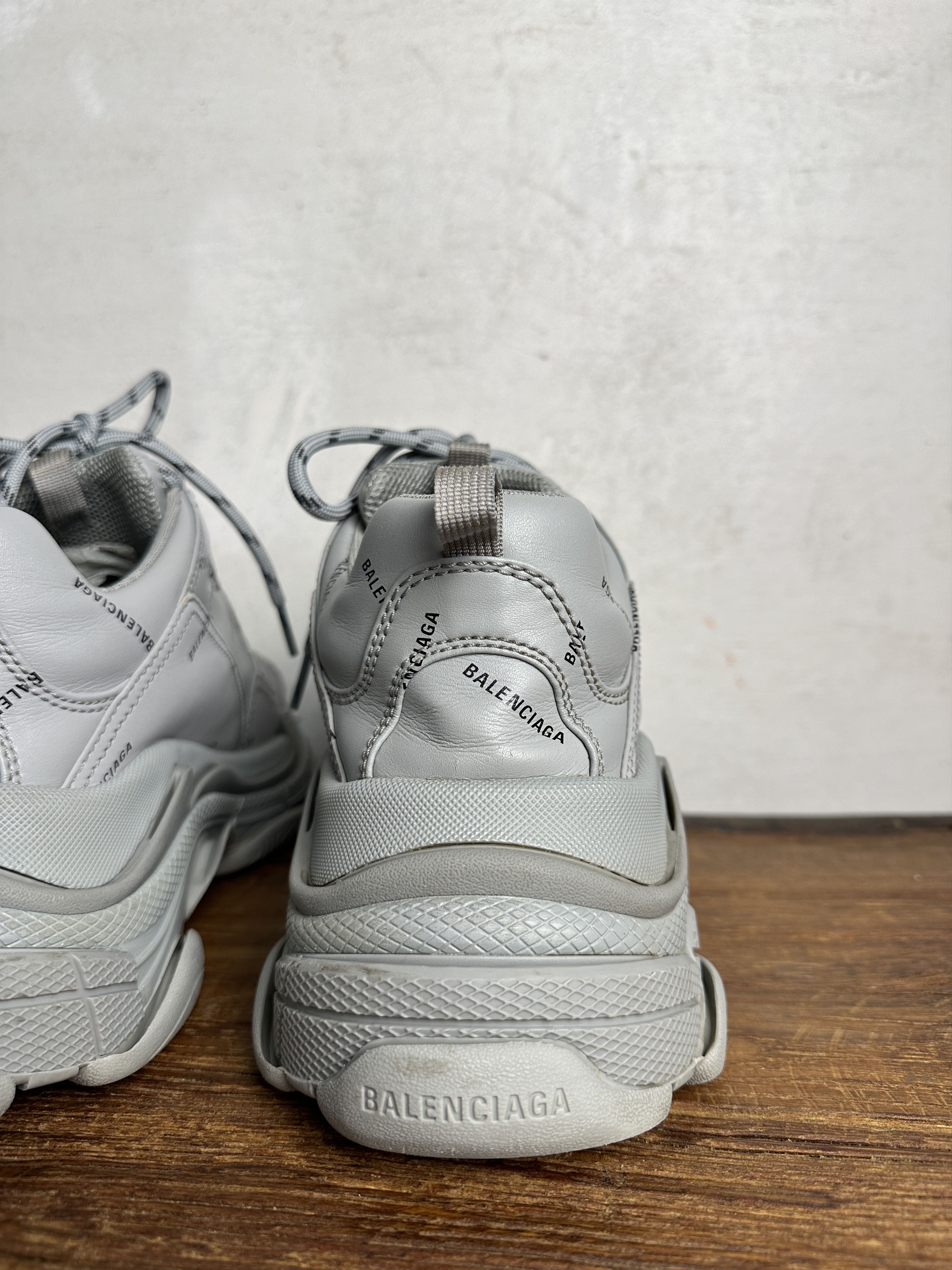 Balenciaga Balenciaga All Over Logo Triple S Leather Free Sneaker Grey Size US 11 / EU 44 - 10 Thumbnail