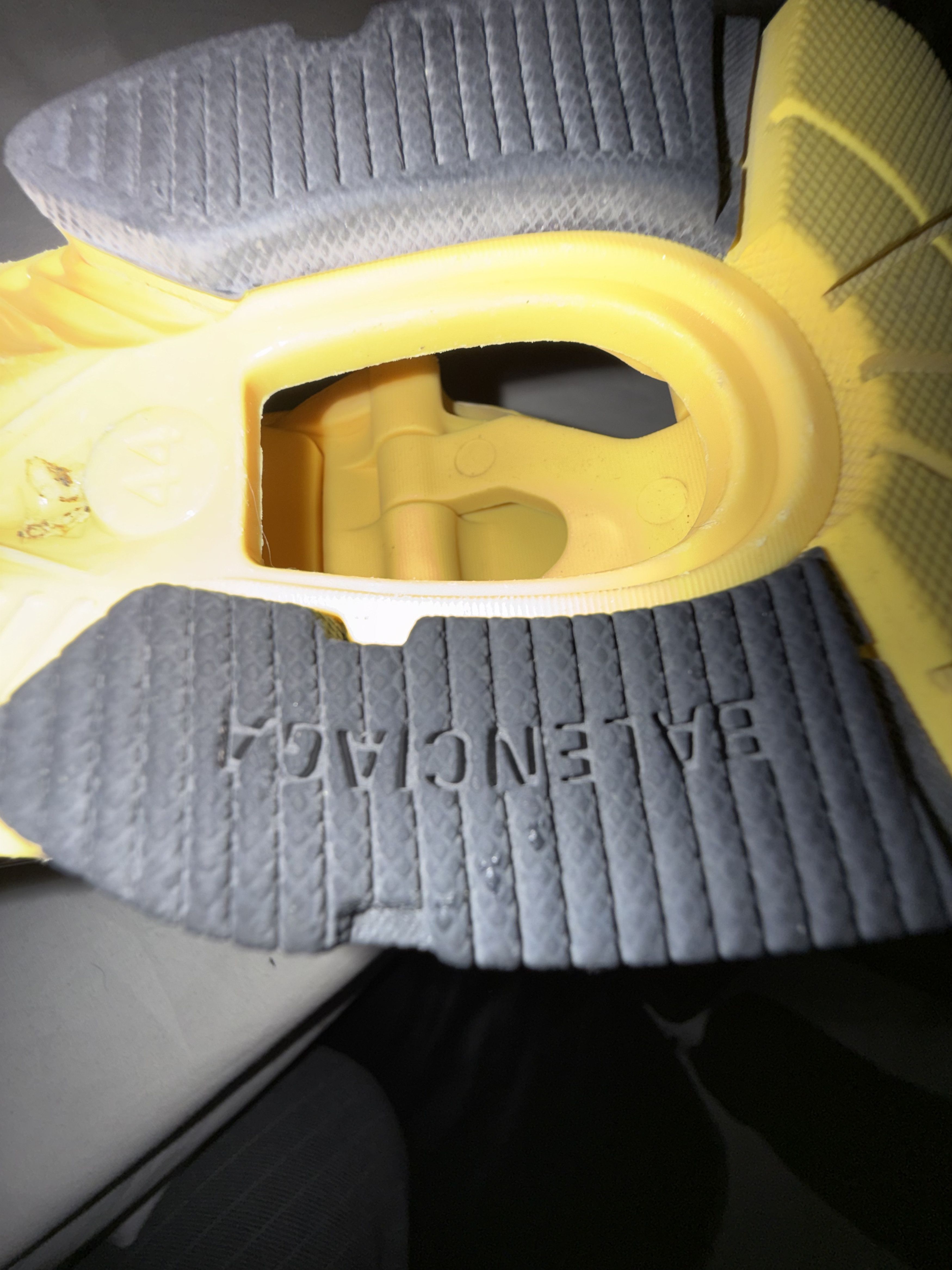 Balenciaga Balenciaga X-Pander Yellow/Gray Size US 11 / EU 44 - 19 Thumbnail