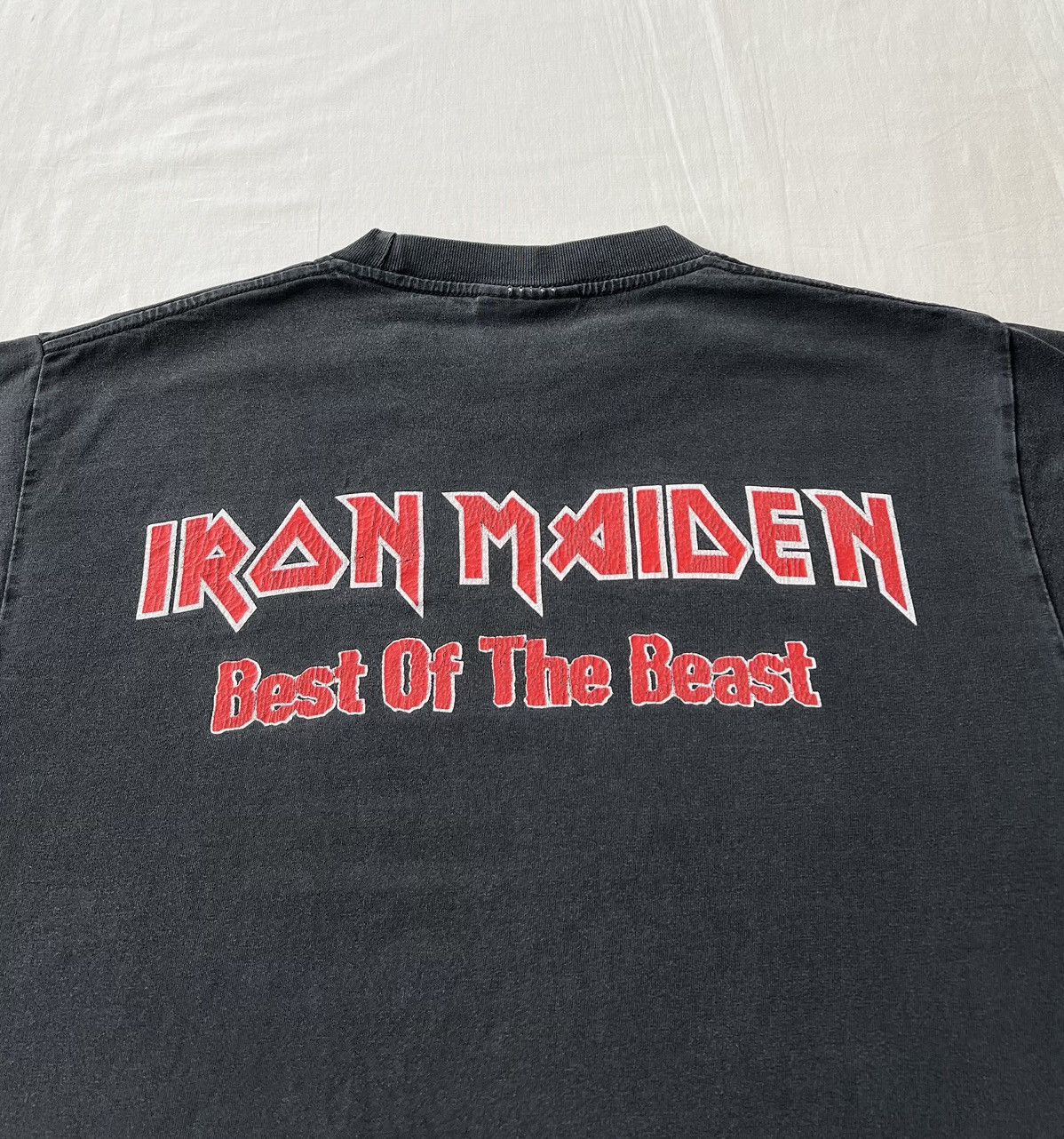 Band Tees Vintage 90s Iron Maiden Best of the Beast Black T-shirt Size US L / EU 52-54 / 3 - 13 Thumbnail