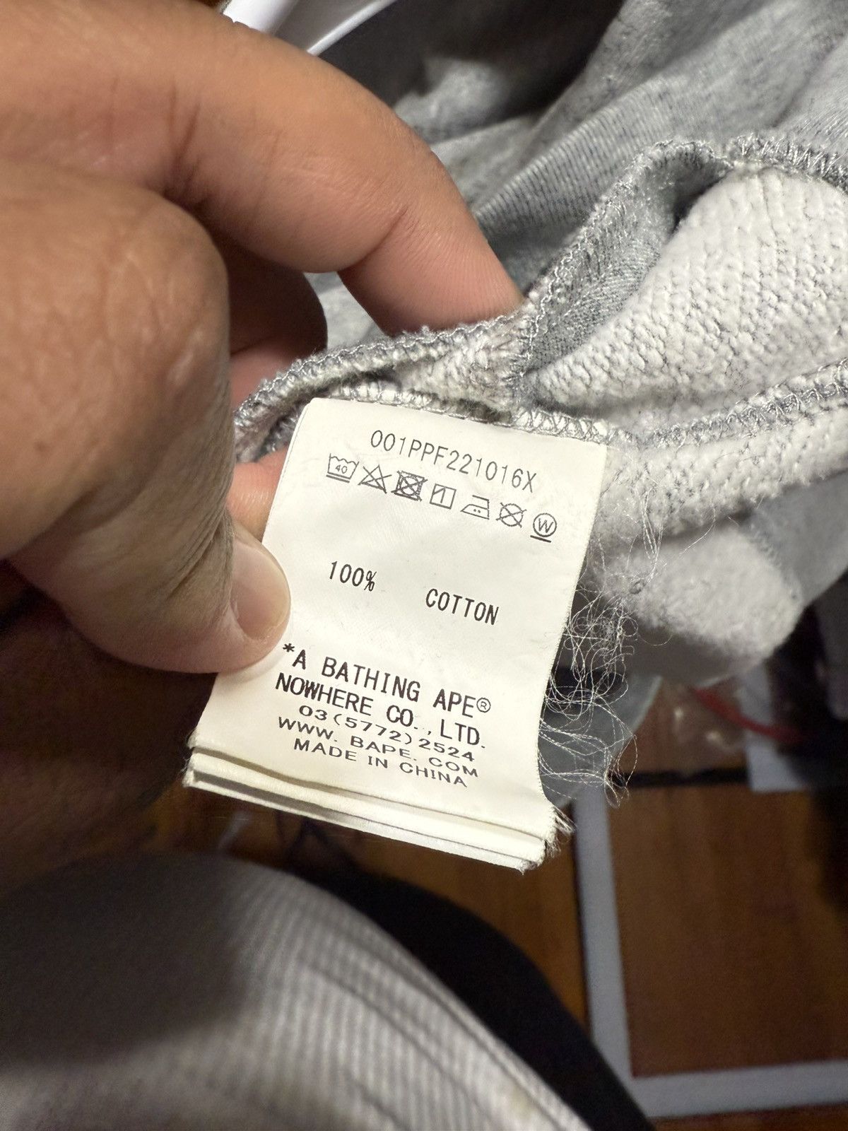 Bape Bape Los Angeles Hoodie Size Large Size US L / EU 52-54 / 3 - 9 Thumbnail