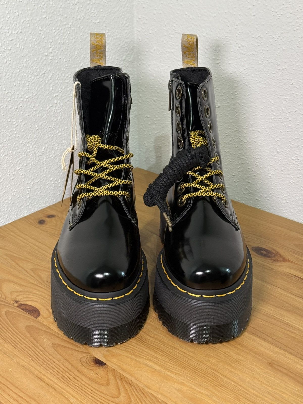 Dr. Martens Dr. Martens Jadon Max Platform Boot Size US 8 / IT 38 - 2 Thumbnail