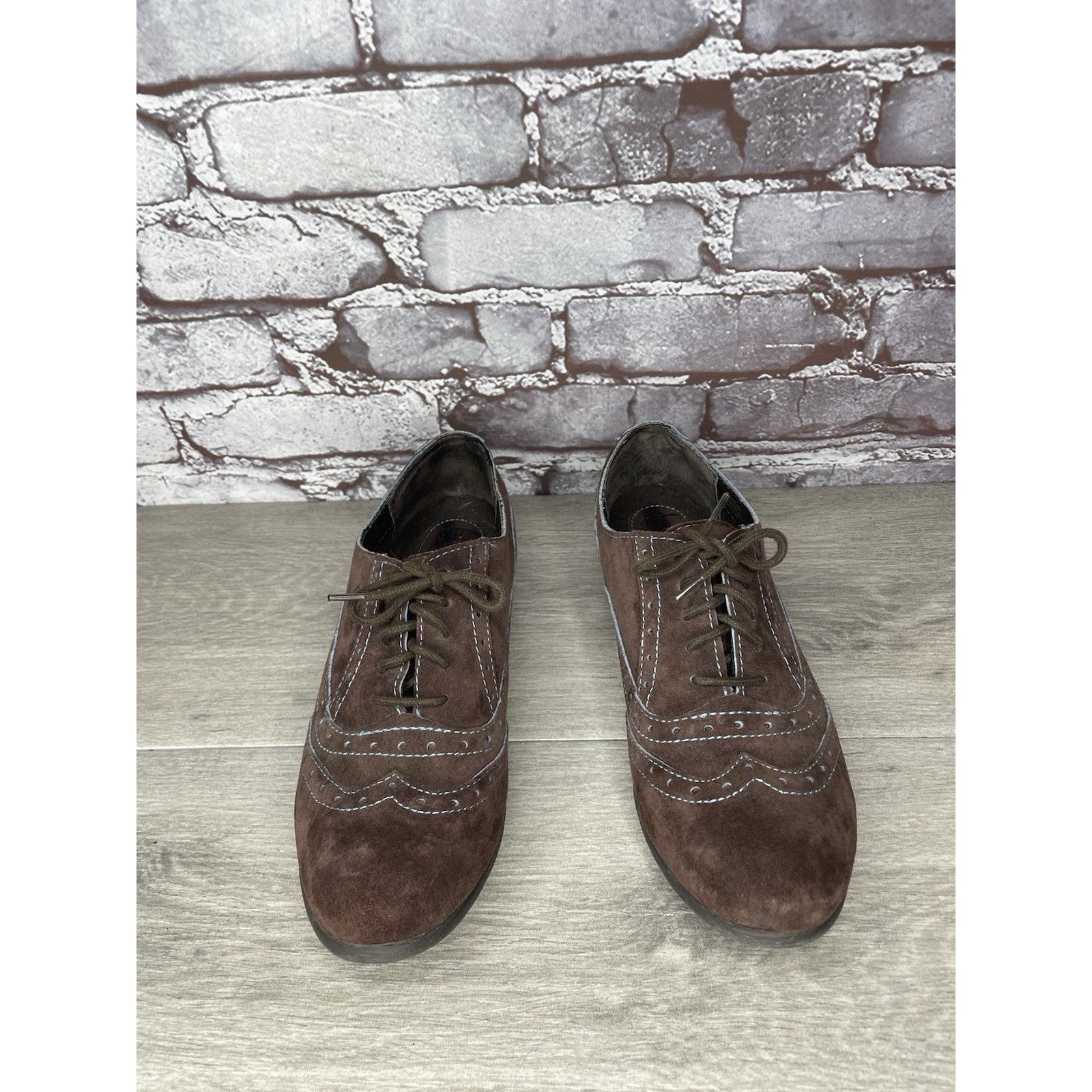 Born Born BOC Suzette Wingtips Shoes Brown Suede Blue Stitching O Size US 8.5 / IT 38.5 - 4 Thumbnail