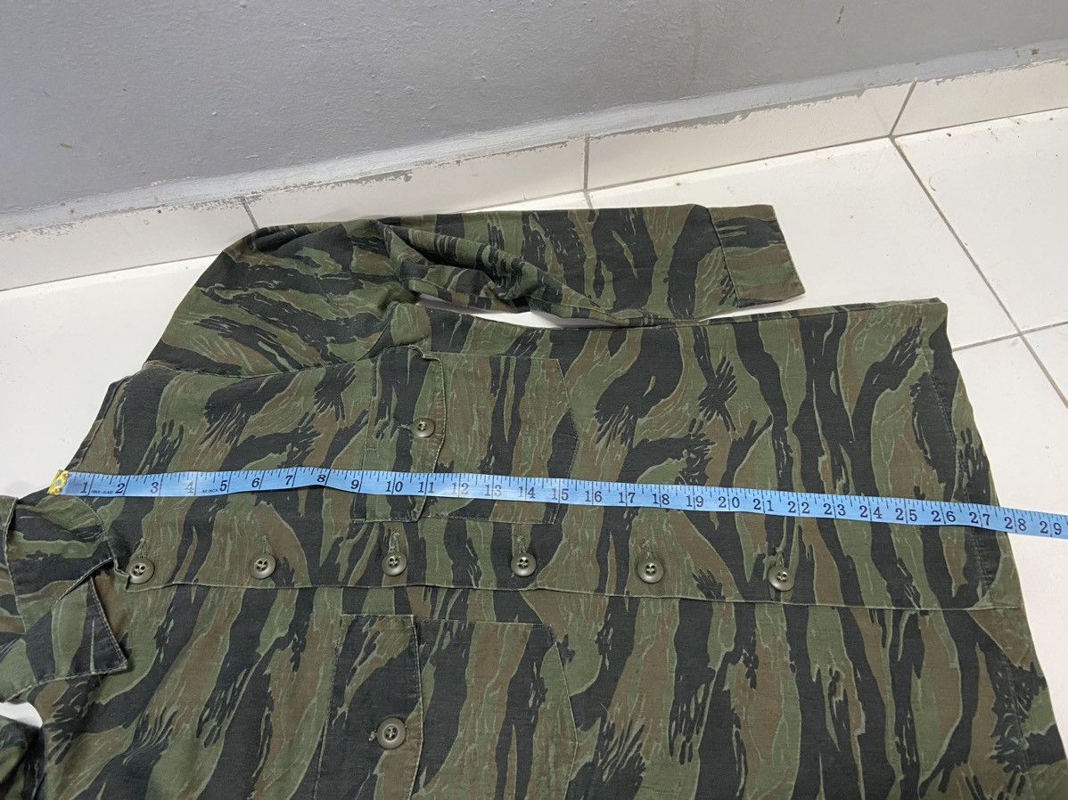 Vintage VINTAGE ARMY TIGER STRIPE CAMOUFLAGED 90’s UNIFORM SHIRT Size US S / EU 44-46 / 1 - 14 Thumbnail