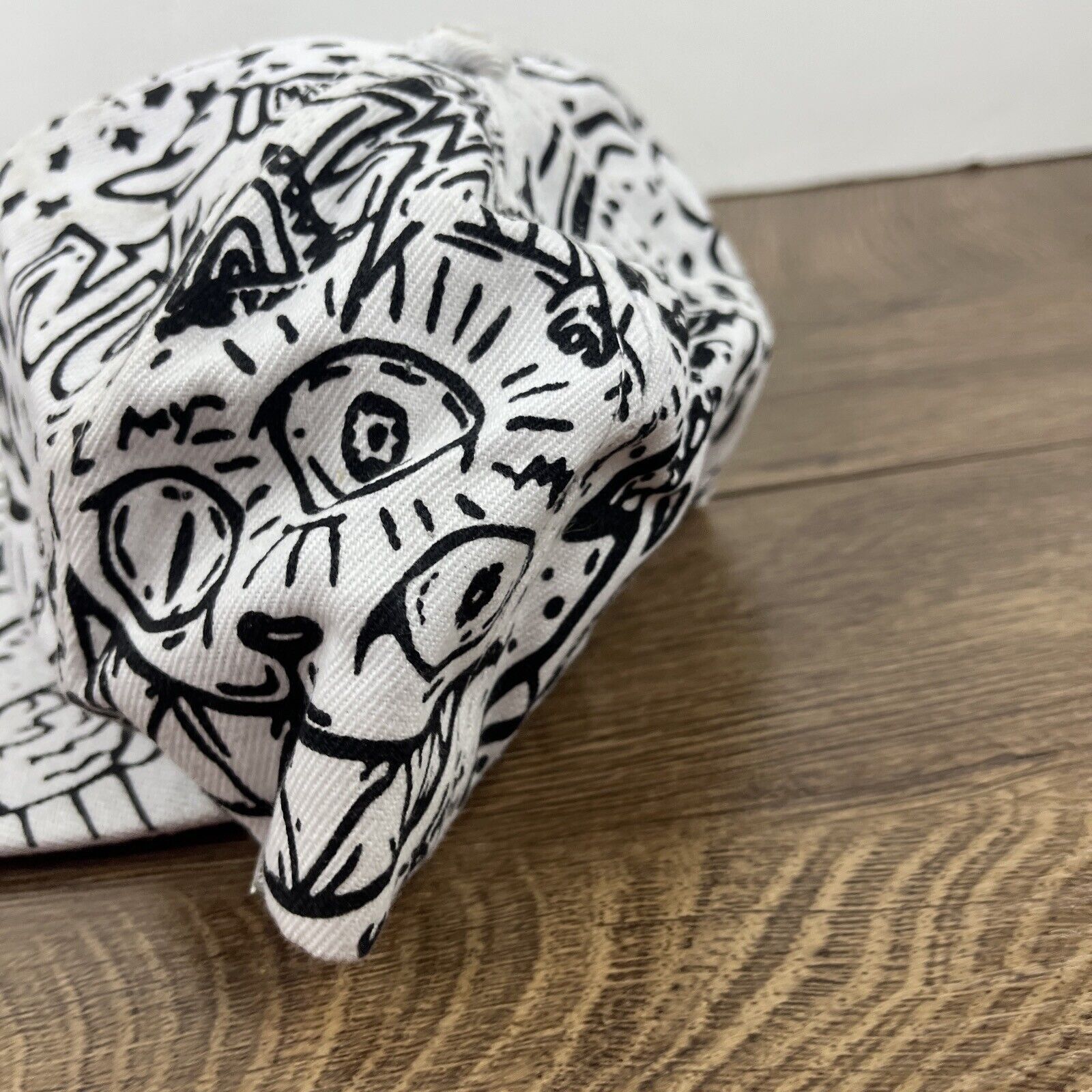 Other Eye Hat Run Eye White Hat Adjustable Adult Size Hat White Ca Size ONE SIZE - 7 Thumbnail