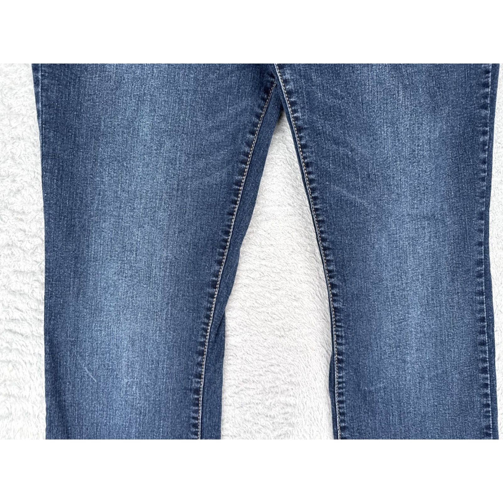 Vintage Wallflower Jeans Wallflower Regular Bootcut Jeans 15 Blue Mid Rise 30x29 Bohemian City Cowboy 5-Pocket Stretch Denim Womens Jeans Size 36" / US 14 / IT 50 - 3 Thumbnail