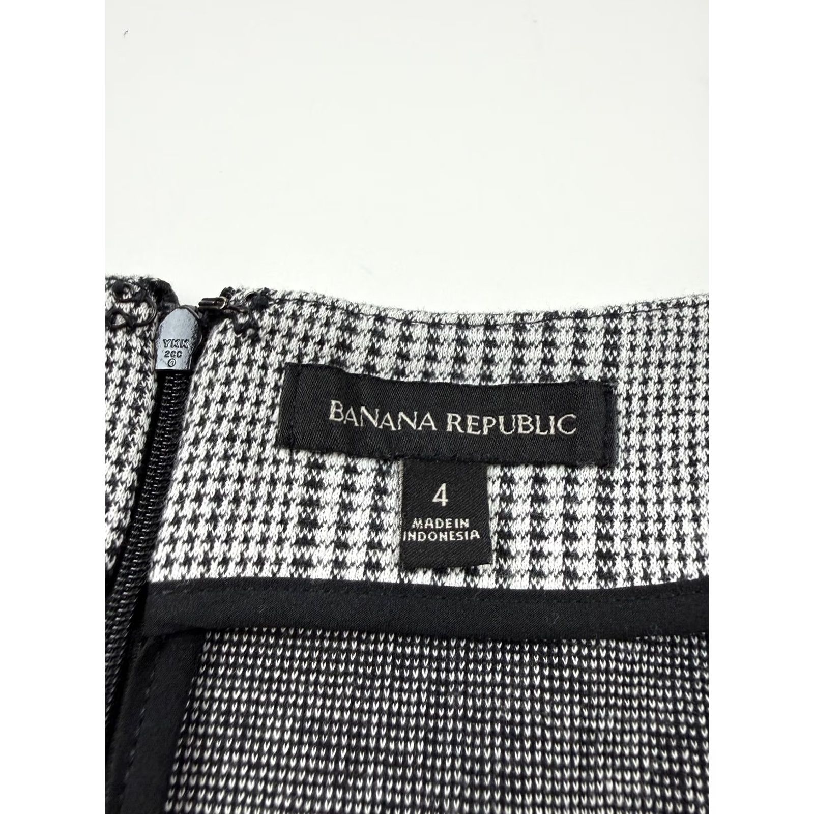 Banana Republic Banana Republic Dress Womens 4 Gray Plaid V Neck Sheath Knee Length Work Office Size S / US 4 / IT 40 - 2 Thumbnail