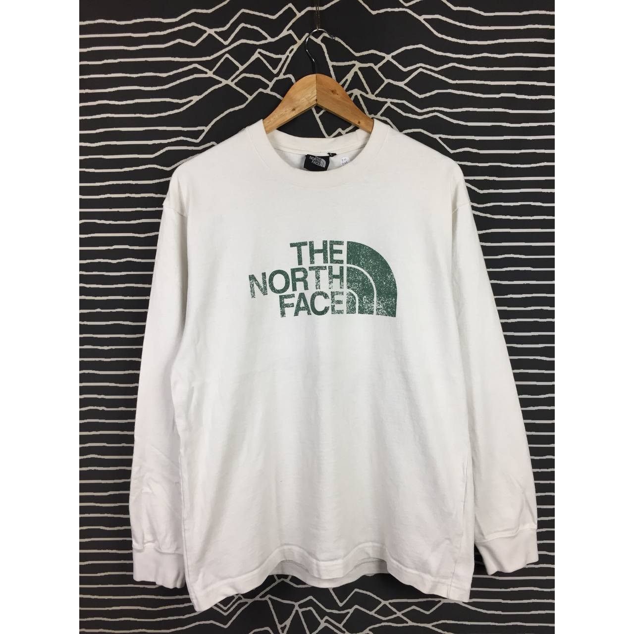The North Face The North Face TNF Big Logo Long Sleeve Tee Size US L / EU 52-54 / 3 - 1 Thumbnail