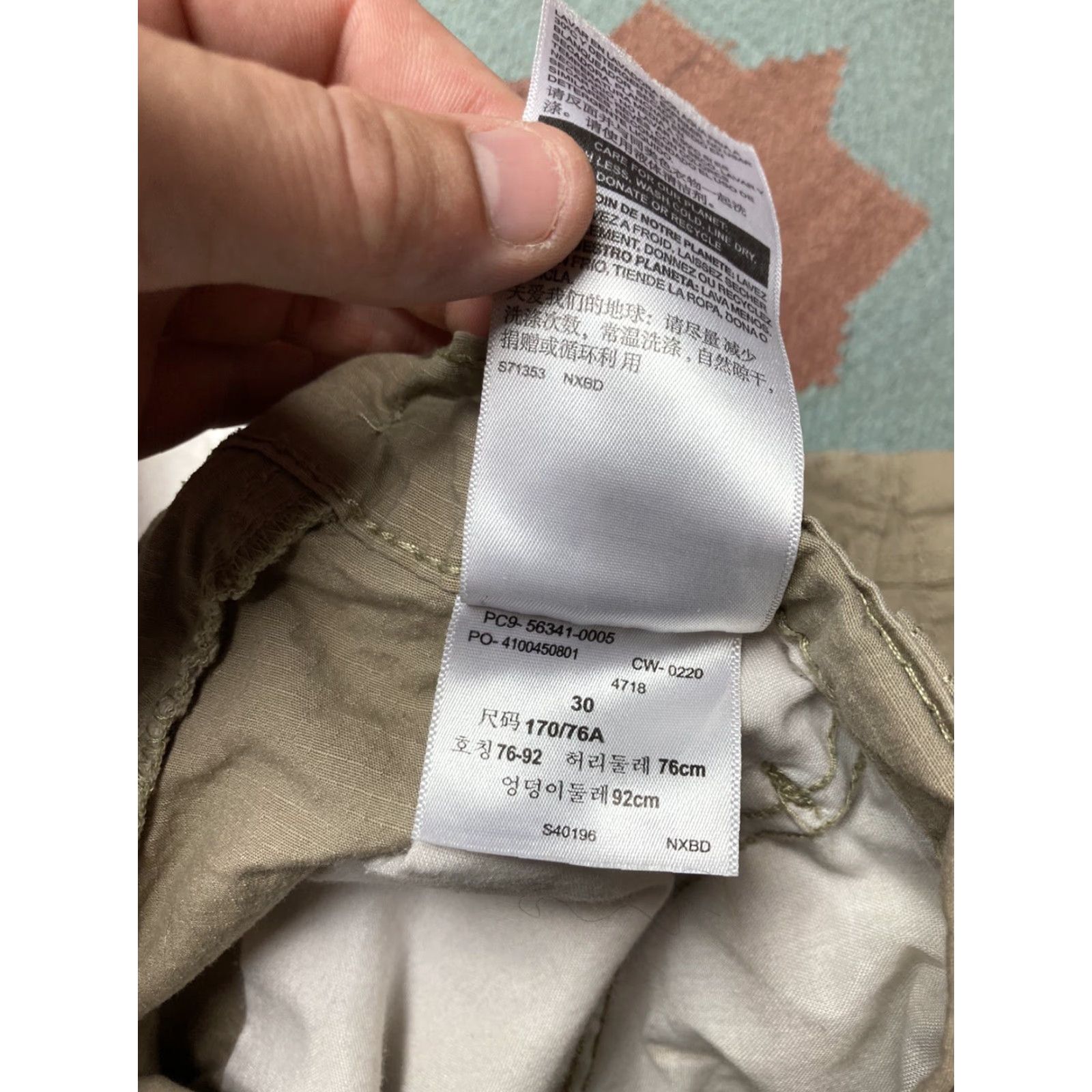 Levi's Levi’s Cargo Shorts Ripstop Waterproof Khaki Strauss Pockets Hiking Men’s 32 Beige Cargo Pockets Waterproof 32 Mens Size US 32 / EU 48 - 5 Thumbnail