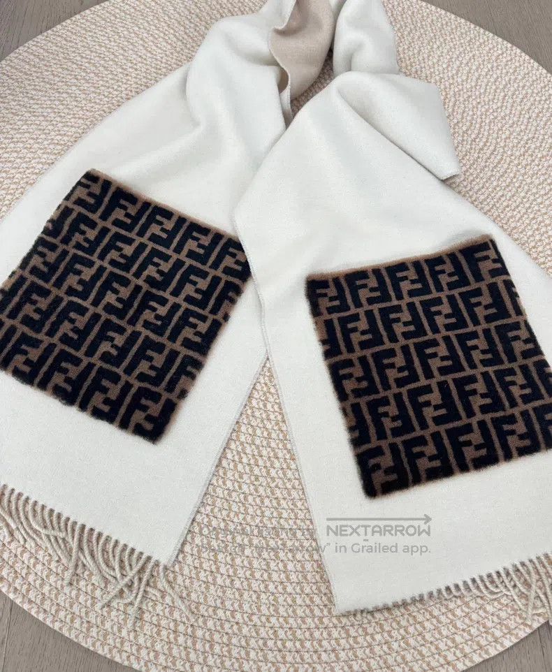 Fendi size 210*38cm Stole scarf reversible wool + cashmer