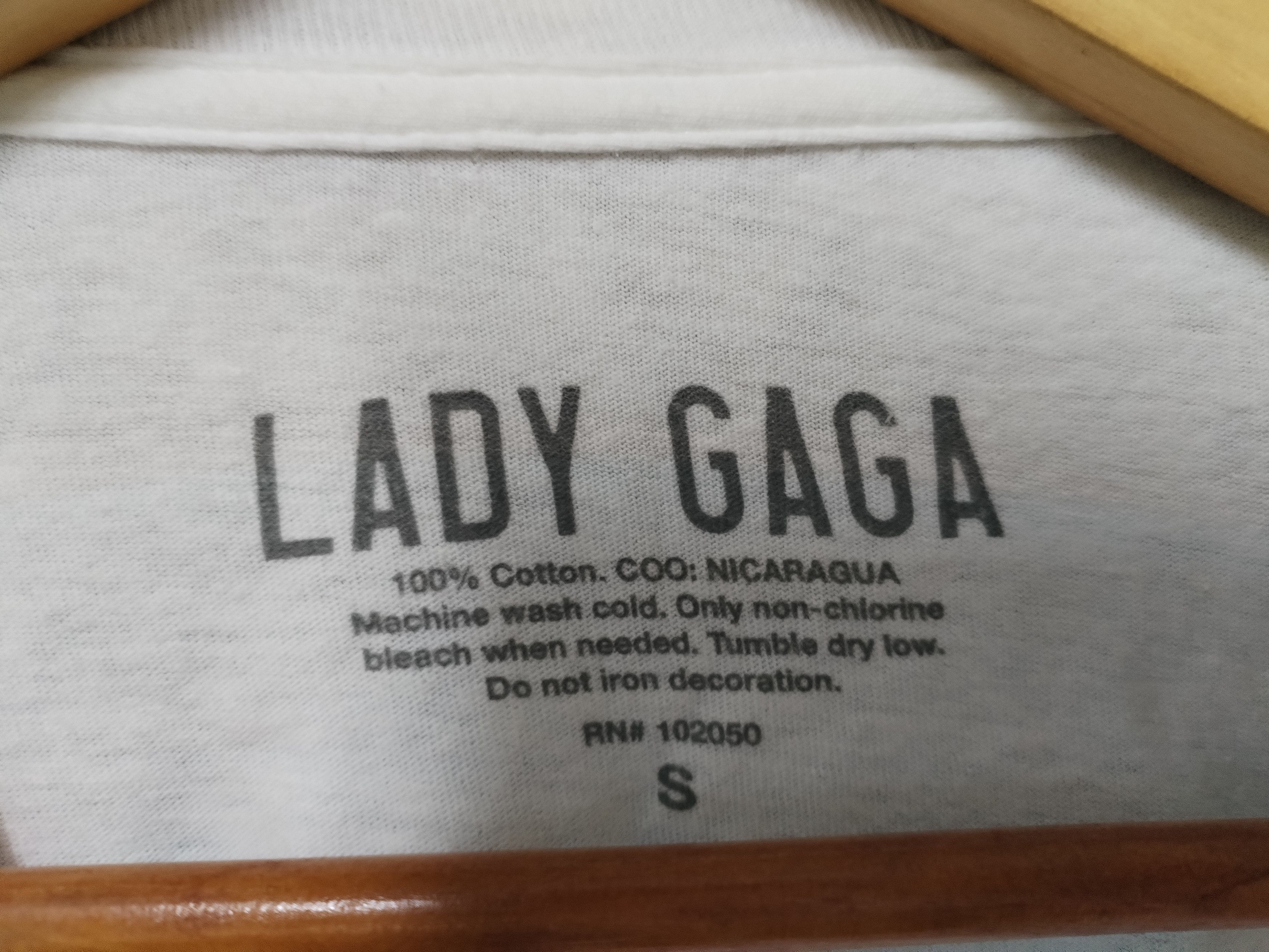 Band Tees VINTAGE LADY GAGA VERY RARE Size US S / EU 44-46 / 1 - 3 Thumbnail