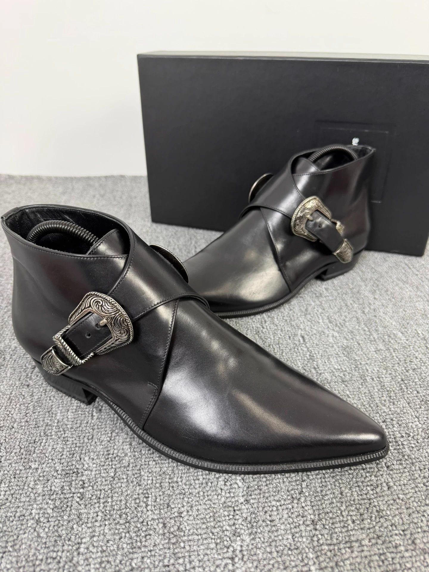 Saint Laurent Paris Saint Laurent SLP 14SS Chelsea 39 Cross Engraved Buckle Size US 6 / EU 39 - 3 Thumbnail