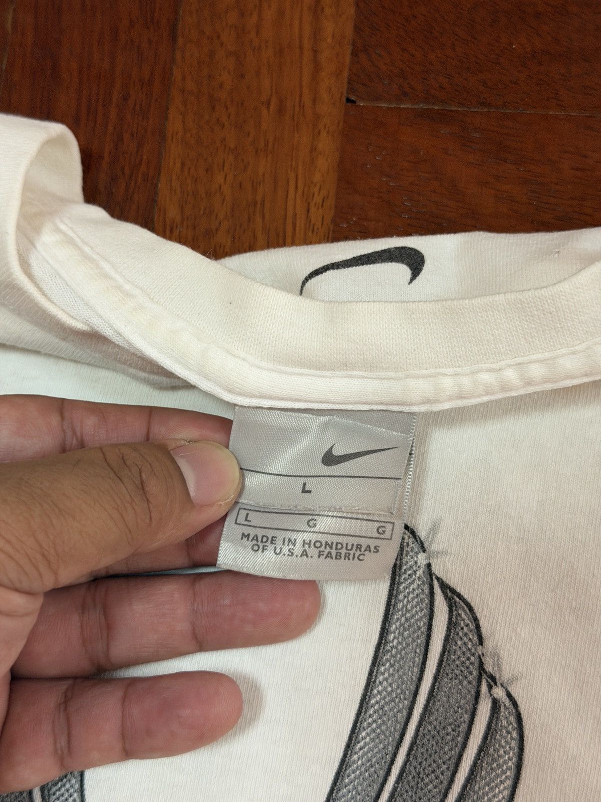 Nike Vintage Nike Flight Basketball 00's T-shirt Size US L / EU 52-54 / 3 - 5 Thumbnail