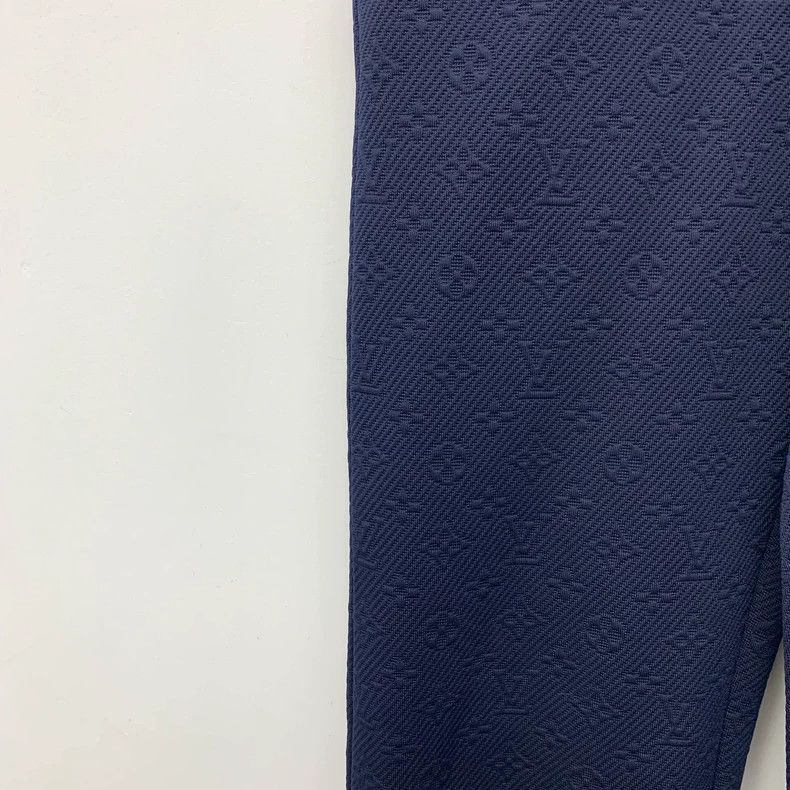 Louis Vuitton Louis Vuitton size xs Navy logo embossed full-print drawstr Size US 28 / EU 44 - 4 Thumbnail