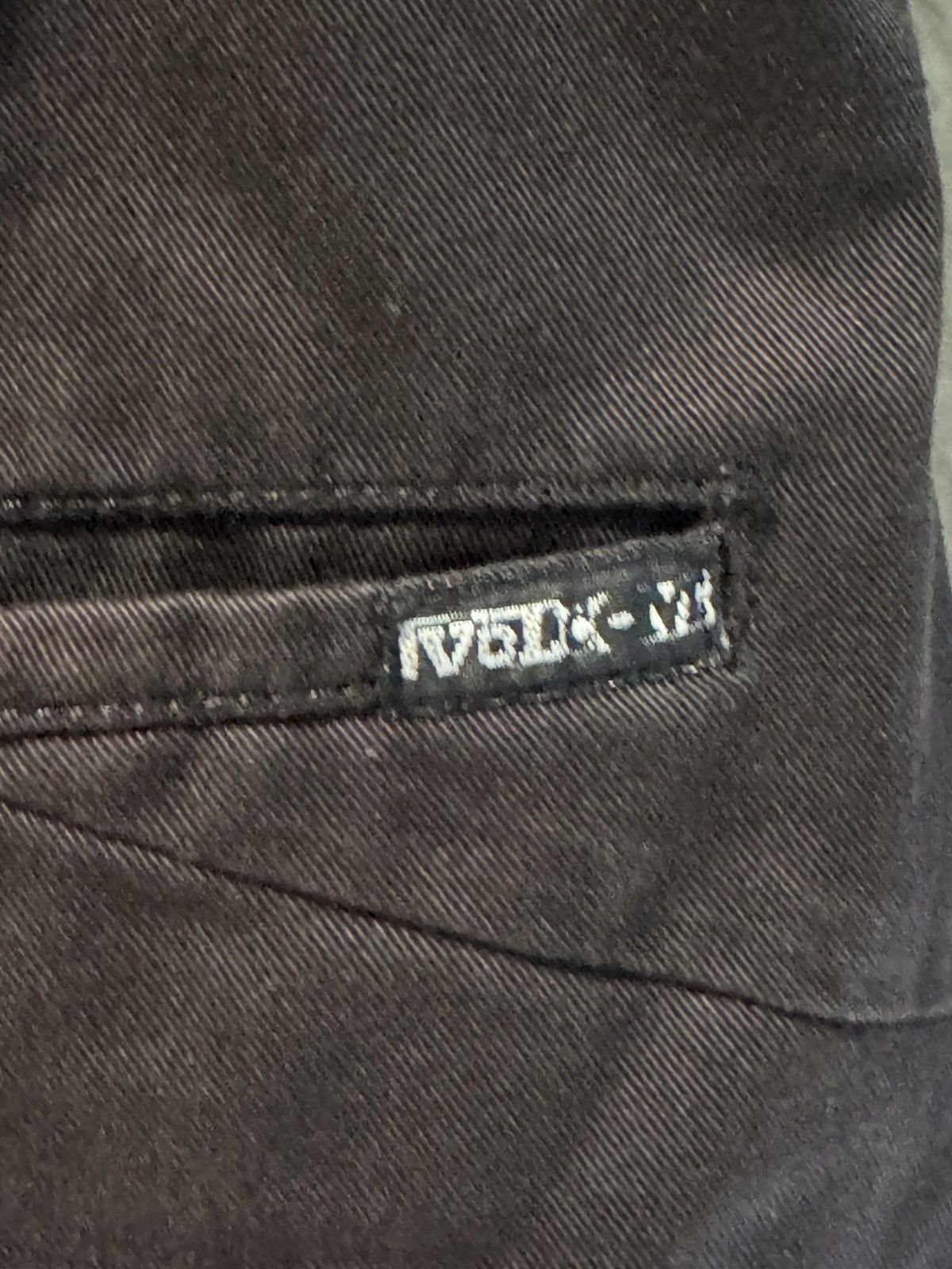 Volcom 29 Volcom Black Chino Shorts 2010s Embroidered Logo Size US 29 - 5 Thumbnail
