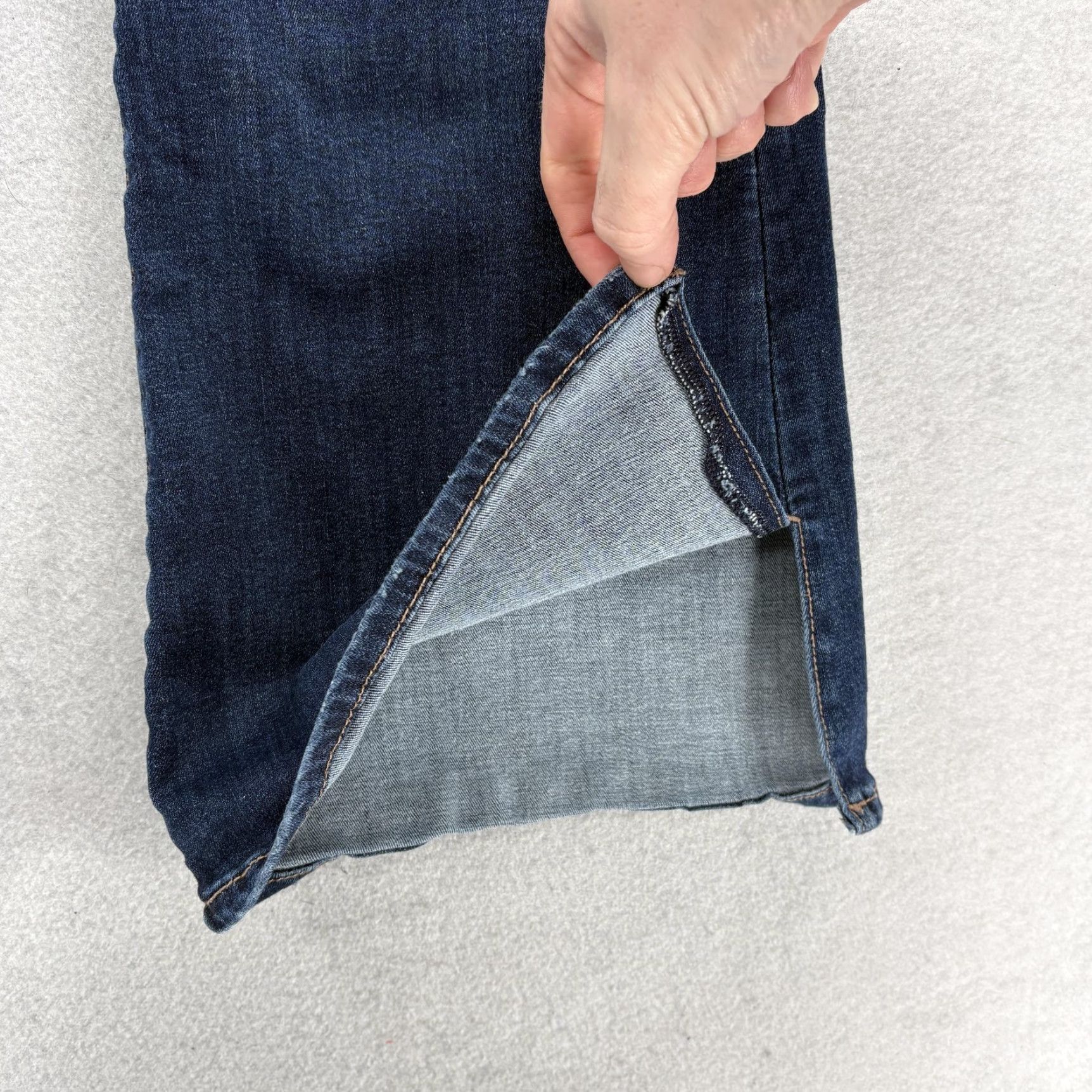 American Eagle Outfitters American Eagle Jeans Womens 8 Blue Medium Wash Flared Stretch Denim Rise High 29in 5-Pocket Zipper Button Slim Casual Shirts & Jeans Size 30" / US 8 / IT 44 - 3 Thumbnail