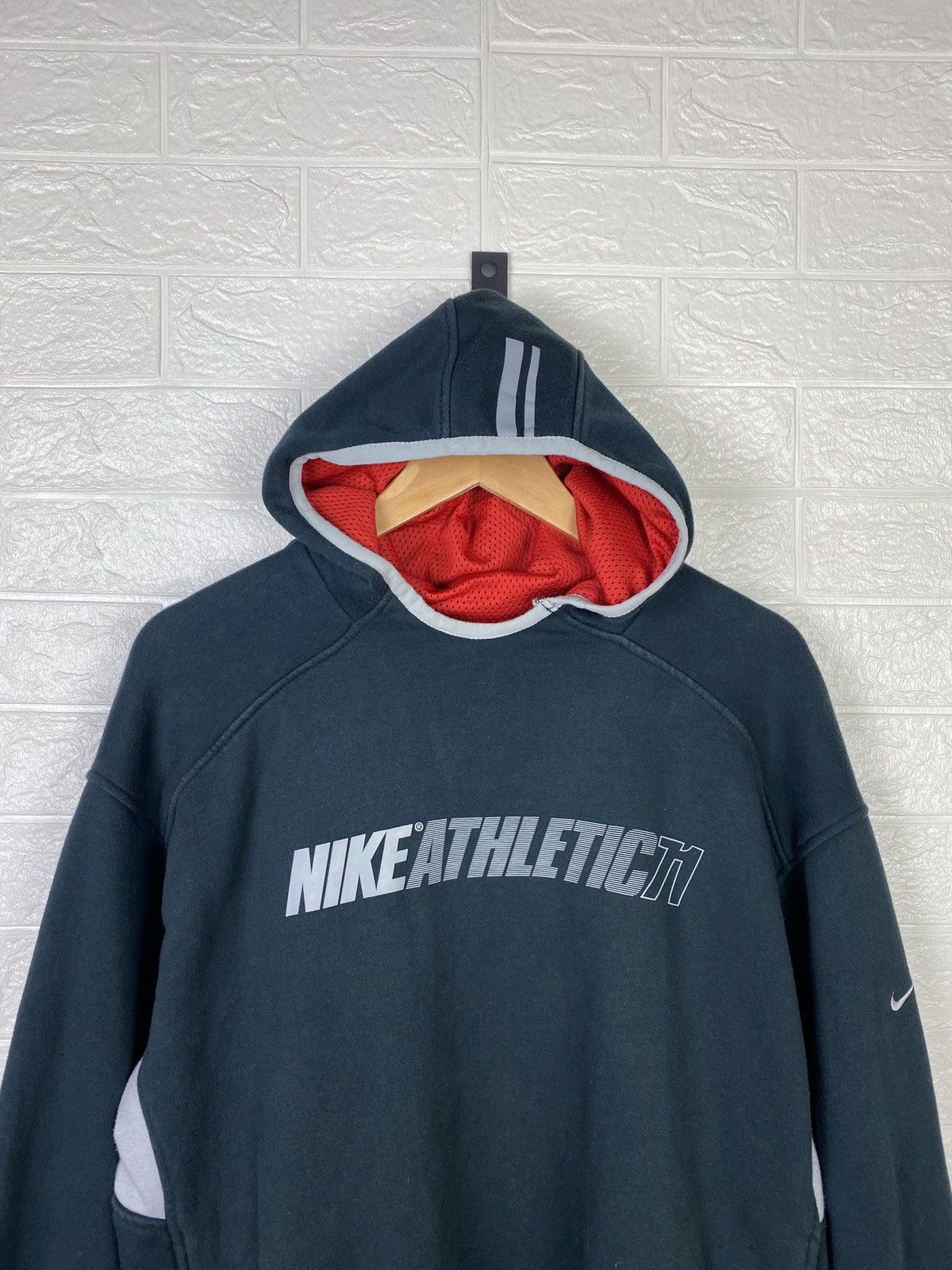 Nike × Vintage Vintage Nike Athletic 71 Hoodie Logo Size L Size US L / EU 52-54 / 3 - 3 Thumbnail