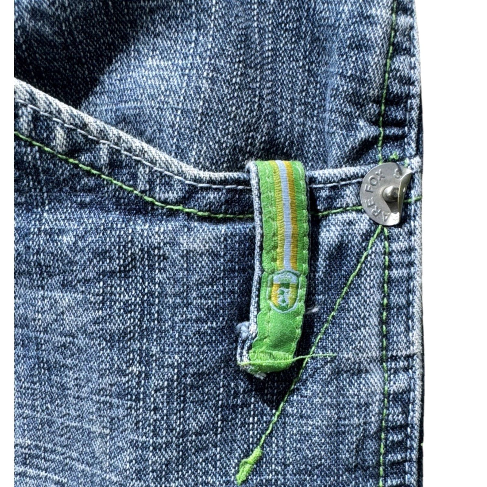 Vintage VINTAGE Barefox Bermuda Shorts Men 42 Light Wash Embroidered Pockets Green Blue Y2K Urbanfolks Jean Shorts Size US 42 / EU 58 - 5 Thumbnail