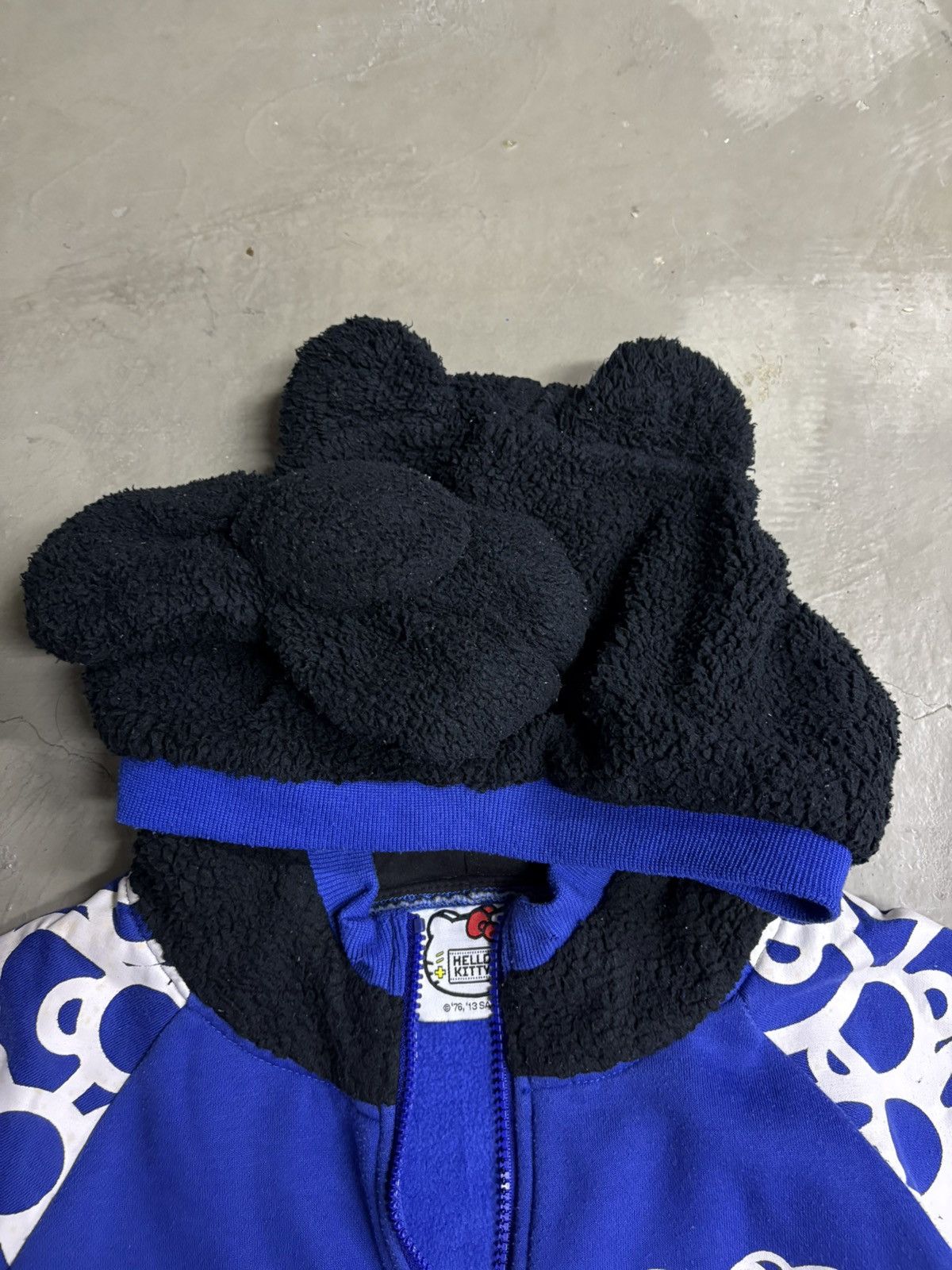 Beauty Beast HELLO KITTY WOOL HOODIE Size US M / EU 48-50 / 2 - 8 Thumbnail