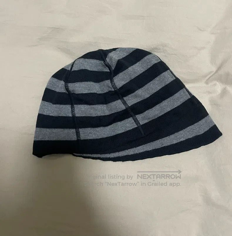 Vivienne Westwood Vivienne Westwood Two types of knitted hats. Size ONE SIZE - 9 Thumbnail