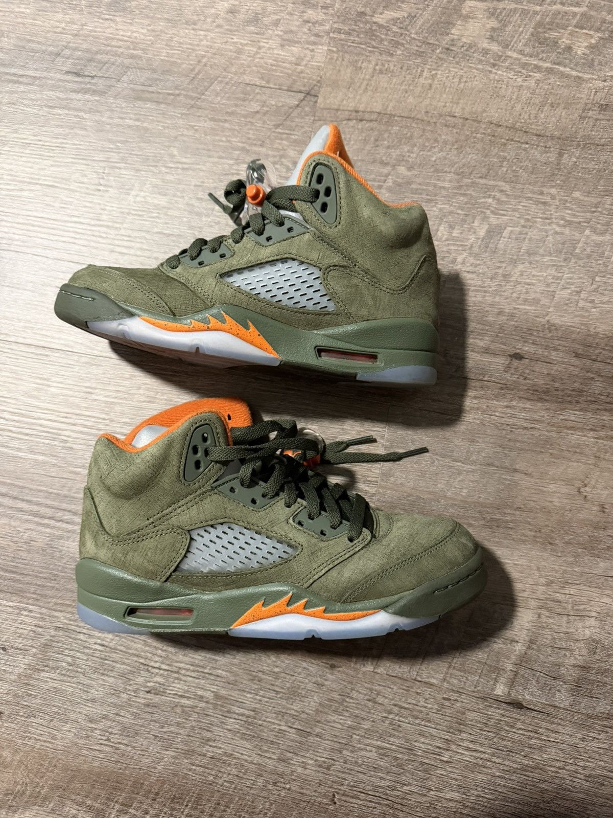 Jordan Brand Air Jordan 5 Retro "Olive Size US 5.5 / IT 35.5 - 2 Thumbnail