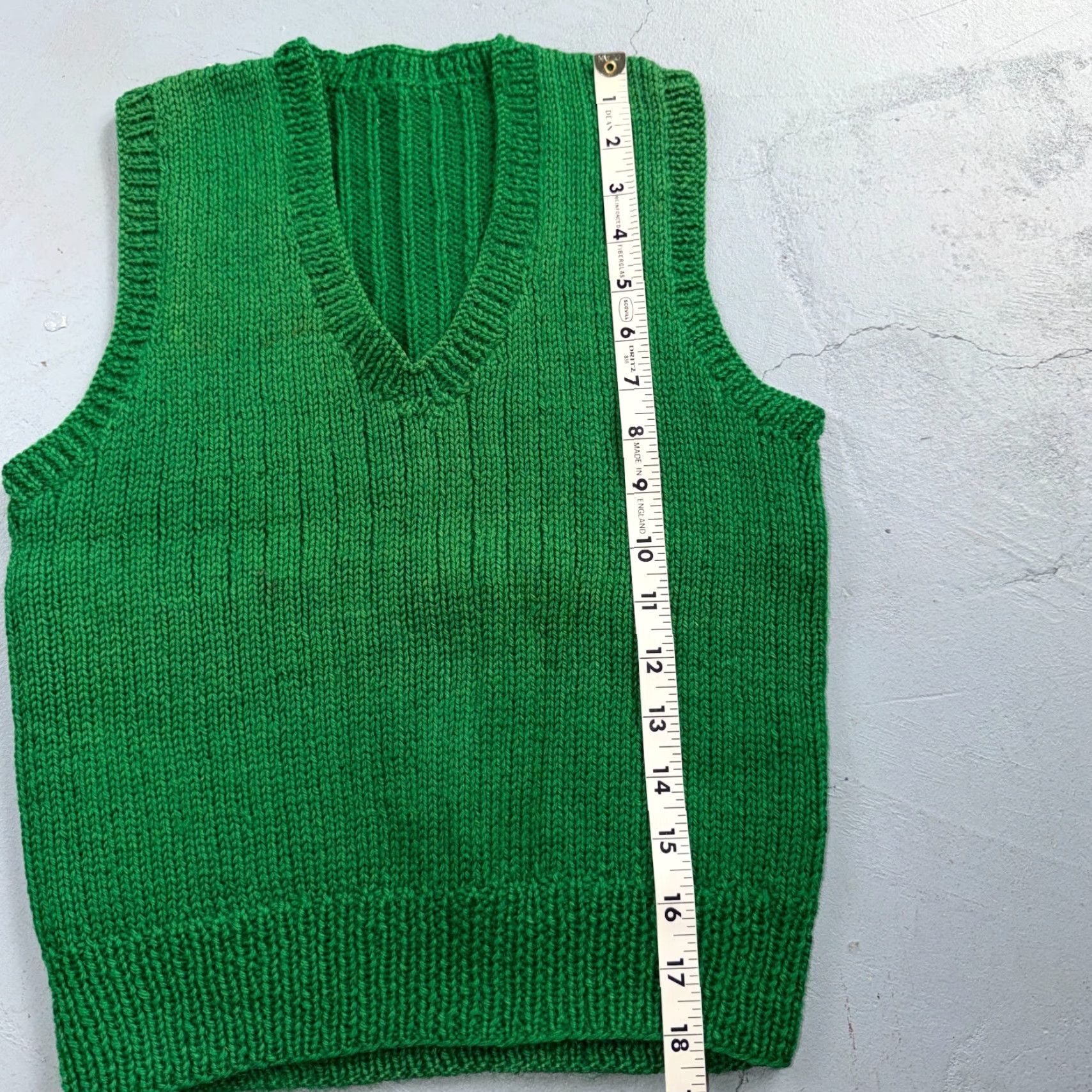 Vintage VTG Green Vest Knitted Sleeveless Sweater Pullover Handmade Knit 70s 1970s Vest Green VTG Knitted Sleeveless Sweater Pullover Handmade Knit 70s 1970s Size S / US 4 / IT 40 - 3 Thumbnail