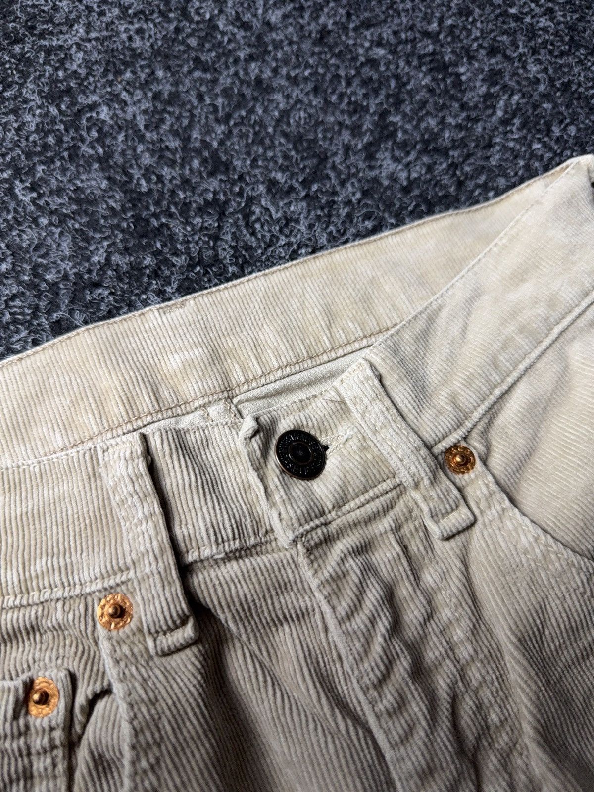 Levi's Vintage Clothing Retro Levi’s 595 Western Beige Corduroy Pants Made in Italy Size 27" / US 4 / IT 40 - 8 Thumbnail