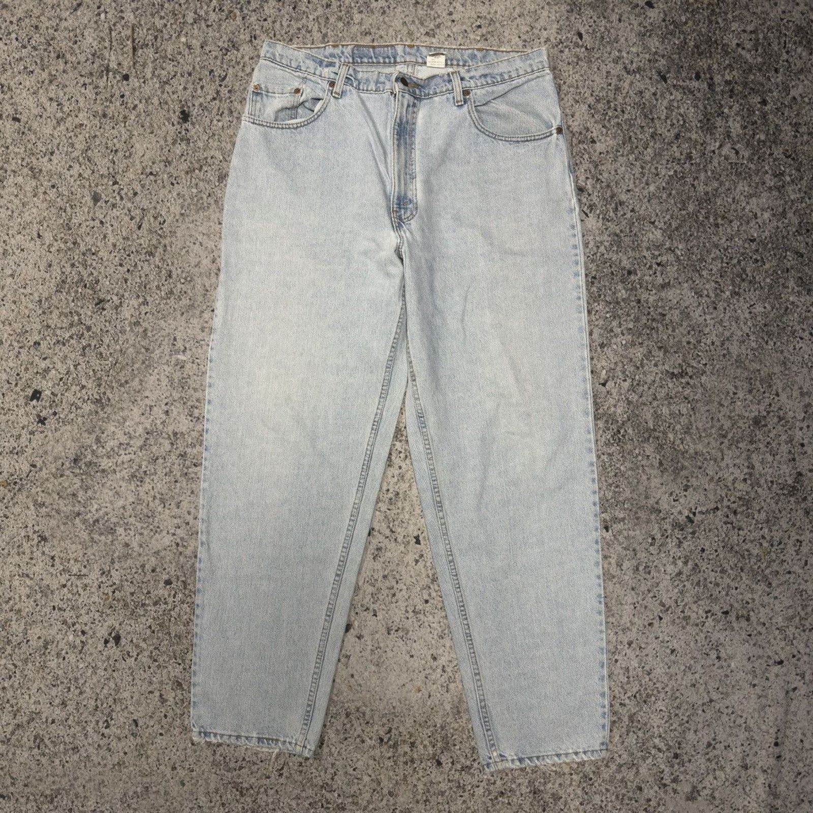 Levi's Vintage 1990s Levi’s 560 Loose Fit Tapered Thrashed Jeans Size US 39 - 2 Thumbnail