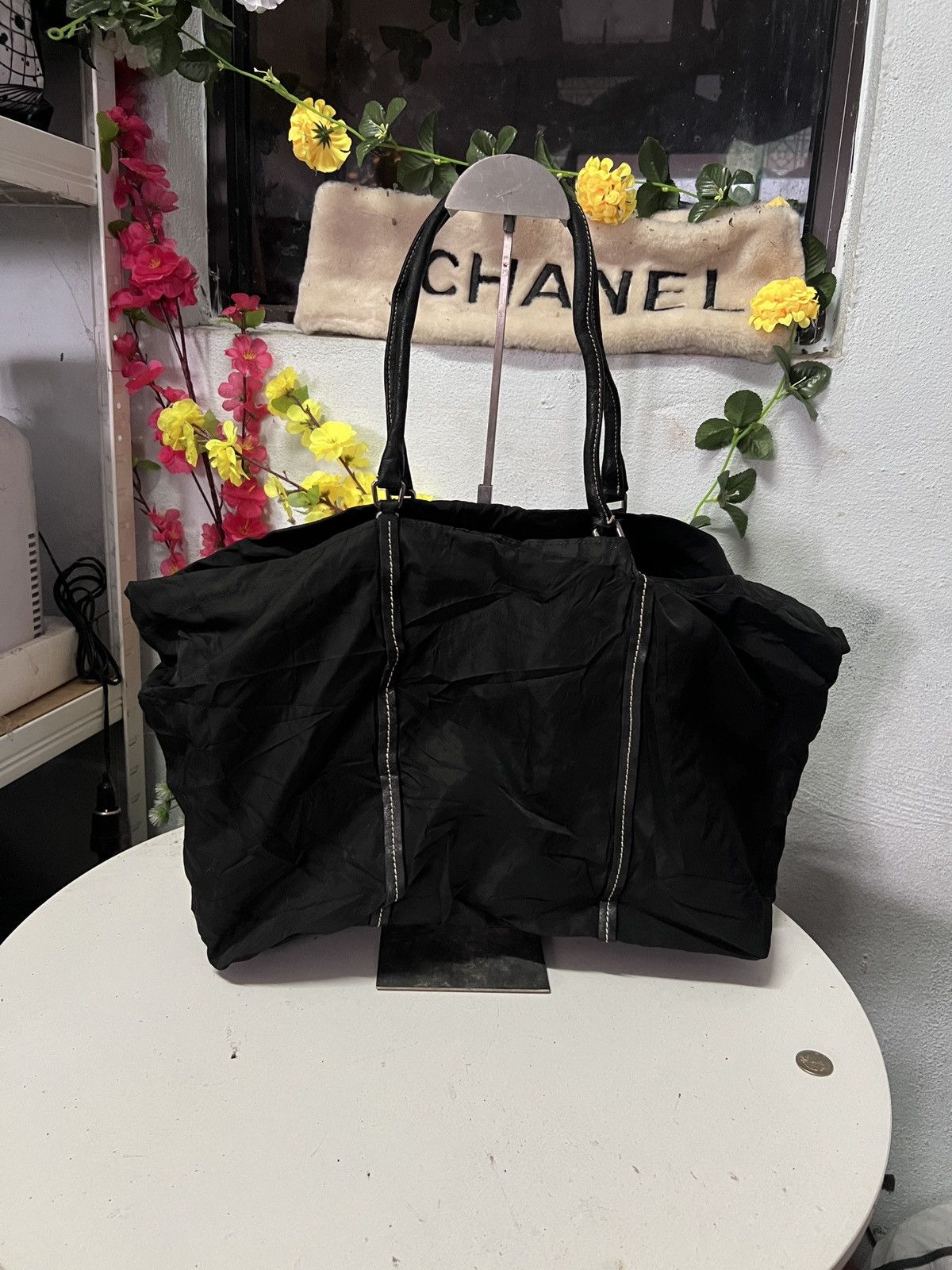 Prada Prada Black Vintage Hand Bag Size ONE SIZE - 2 Thumbnail