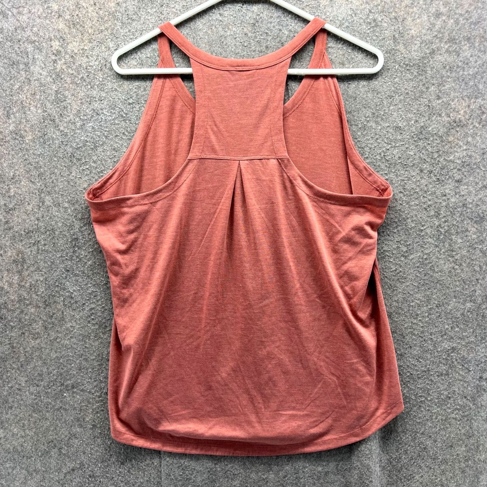 Patagonia VINTAGE Patagonia Shirt Women XL Peach Capilene Cool Trail Tank Top Blouse Orange Hike Size XL / US 12-14 / IT 48-50 - 2 Thumbnail