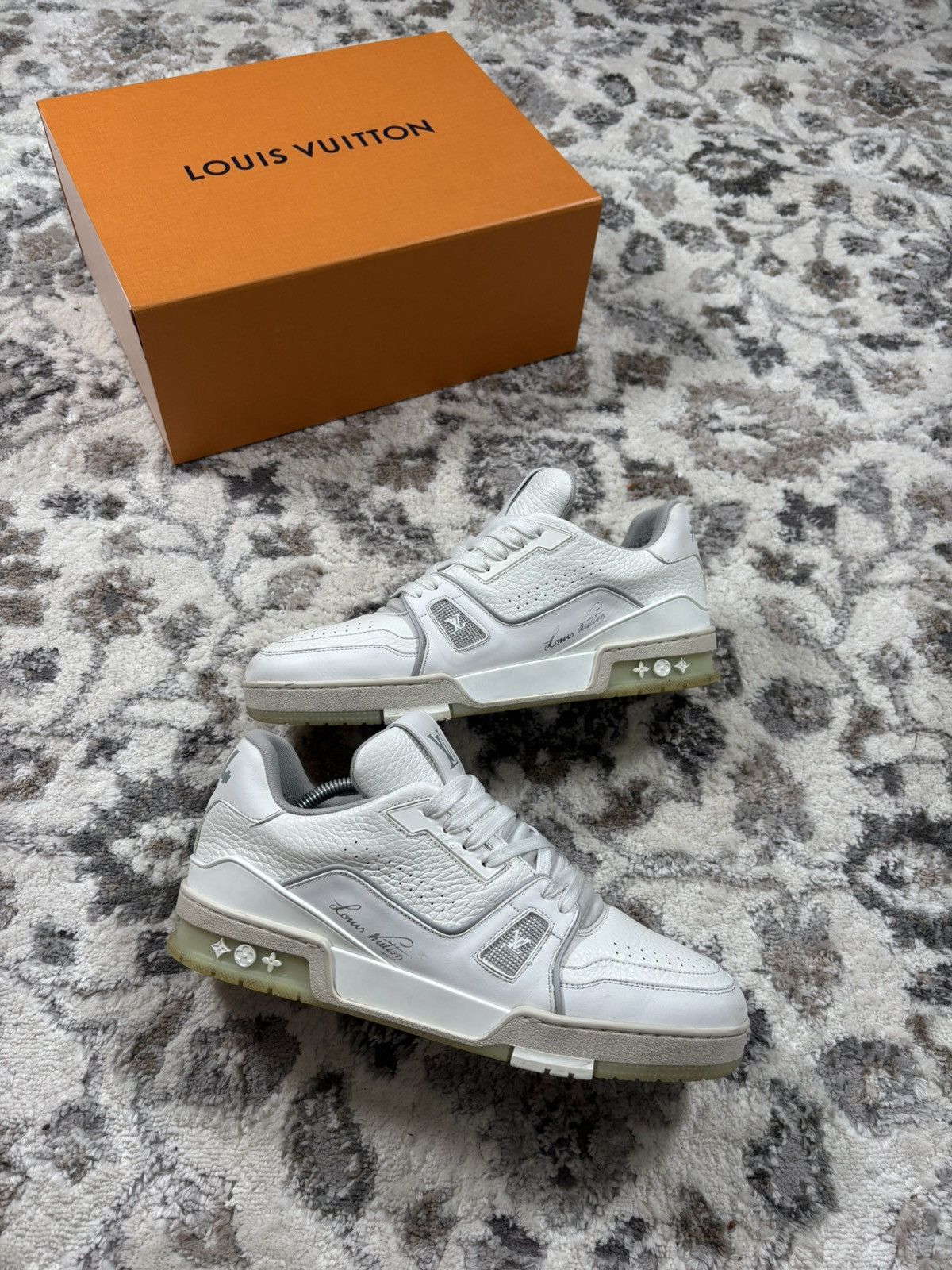 Louis Vuitton Louis Vuitton 1954 Trainers Size US 9 / EU 42 - 3 Thumbnail