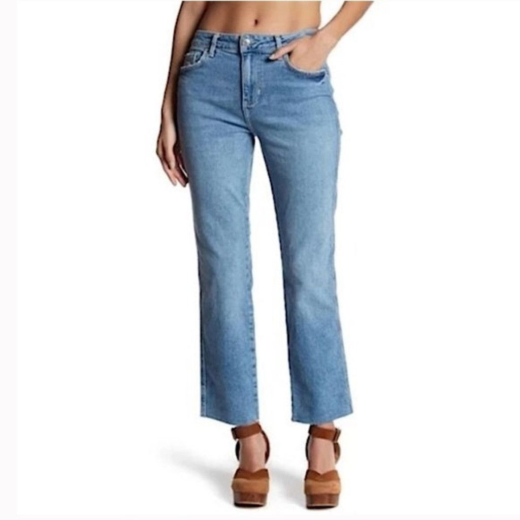 Free People Free People Girlfriend Straight Light Wash Jeans Size 27 Size 27" / US 4 / IT 40 - 1 Thumbnail