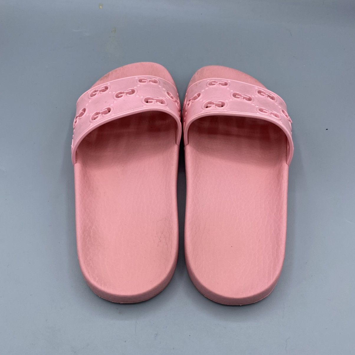 Gucci Gucci Rose Pink Rubber GG Logo Slide Authentic36 5.5/6 Size US 5.5 / IT 35.5 - 6 Thumbnail