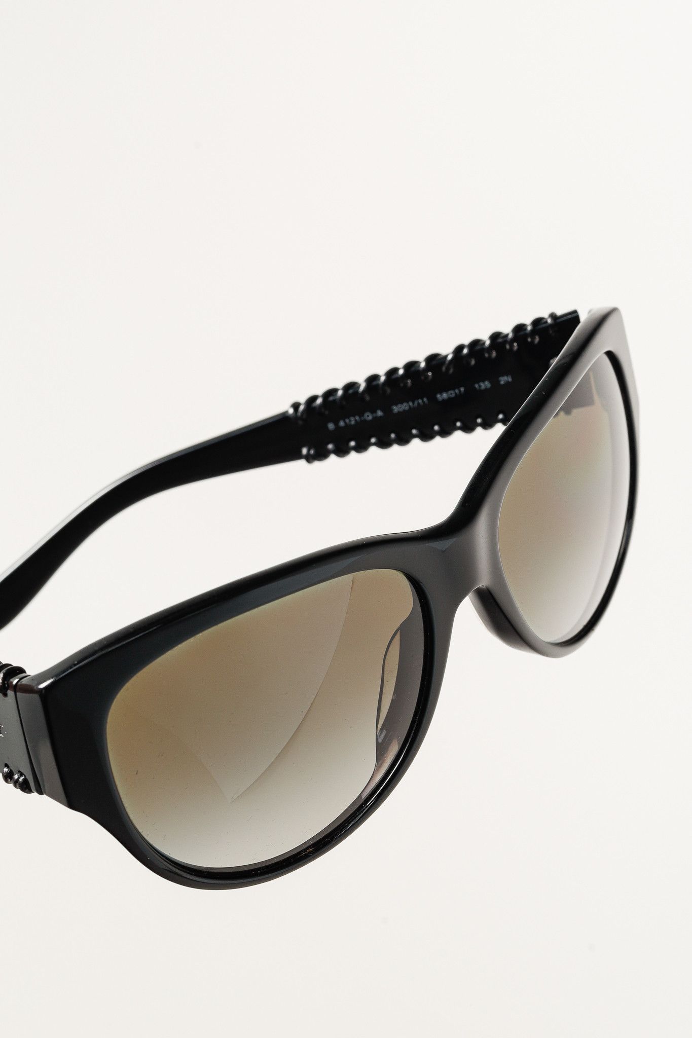 Burberry Burberry SS/12 B-4121-Q-A Cat Eye Whipstitch Sunglasses Size ONE SIZE - 5 Thumbnail