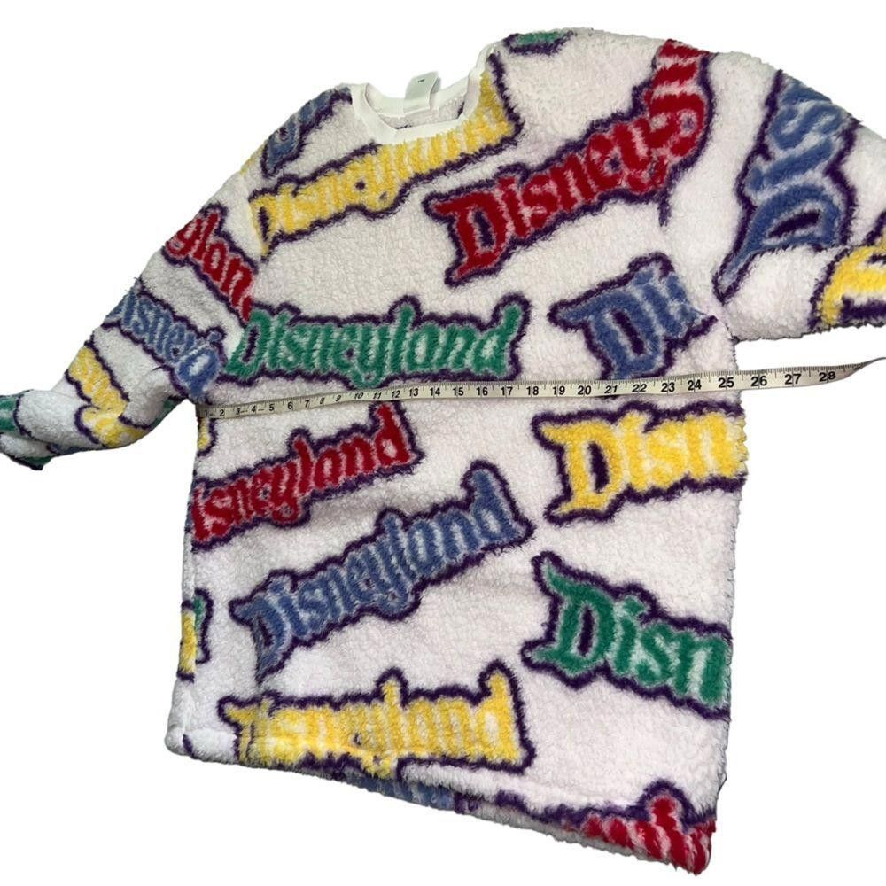 Disney DISNEYLAND FUZZY PLUSH PULLOVER CREWNECK SWEATER RARE Size XL / US 12-14 / IT 48-50 - 3 Thumbnail