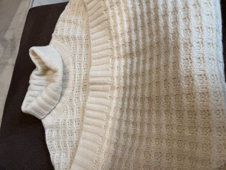 Loro Piana LORO PIANA White waffle, high collar cashmere sweater Size XS / US 0-2 / IT 36-38 - 3 Thumbnail