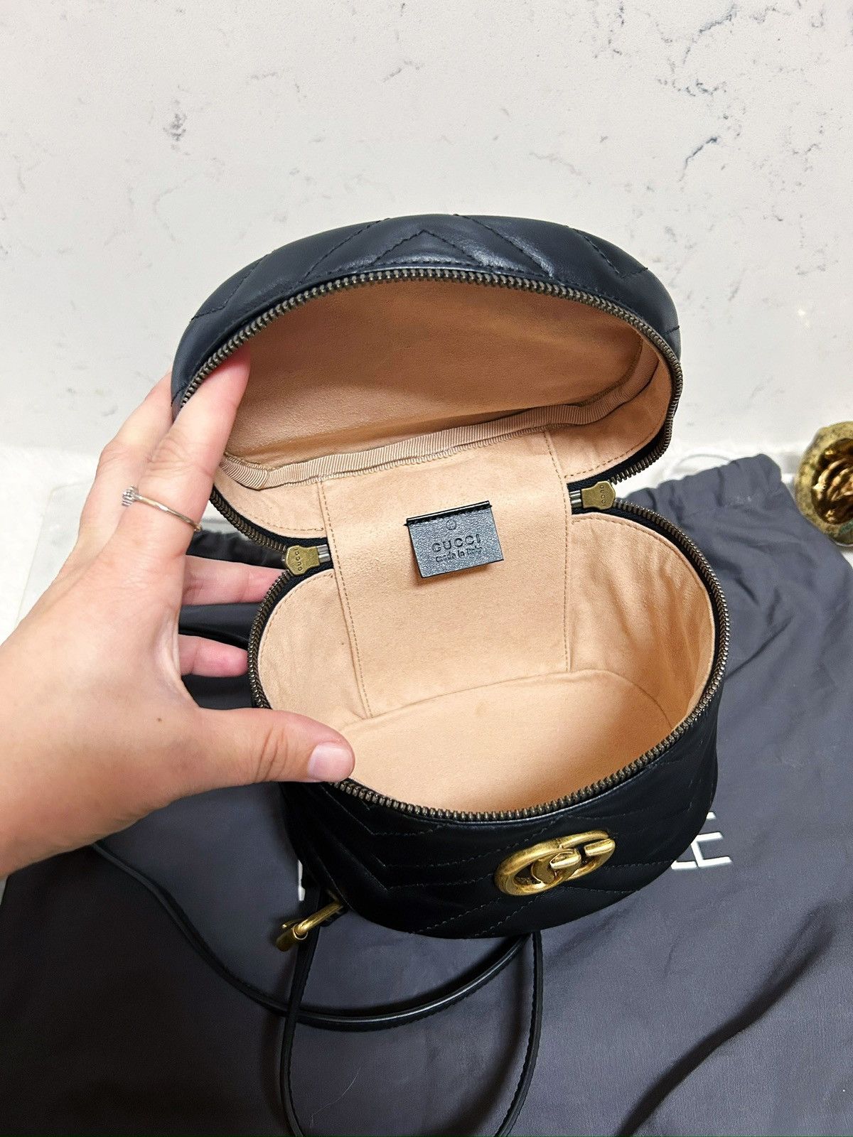 Gucci Authentic Gucci Matelasse Chevron GG Marmont Top Handle Bag Size ONE SIZE - 6 Thumbnail