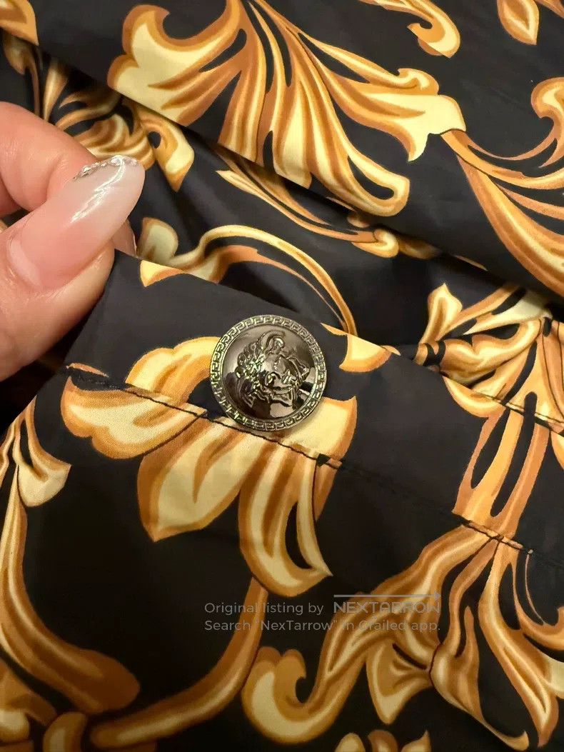 Versace Versace Black gold baroque coat Size US M / EU 48-50 / 2 - 2 Thumbnail