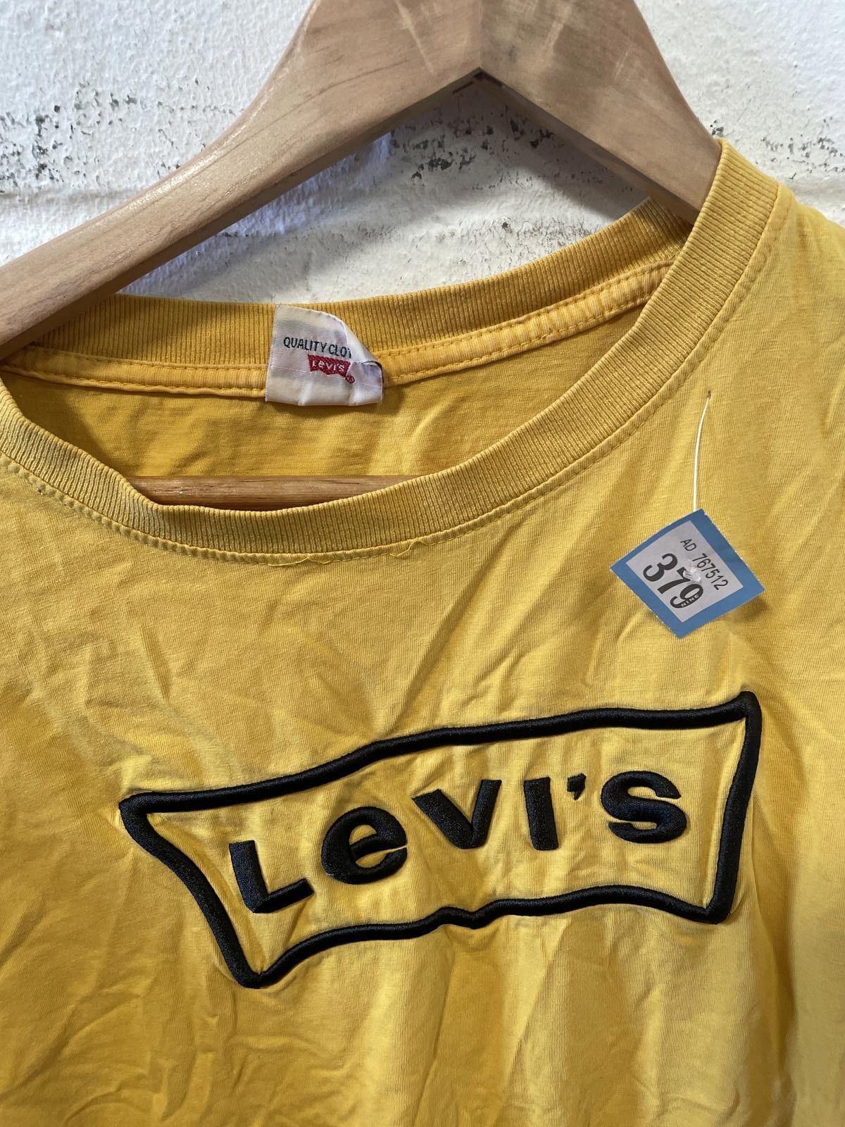 Levi's Levi's Yellow Logo T-Shirt XL Size US XL / EU 56 / 4 - 2 Thumbnail