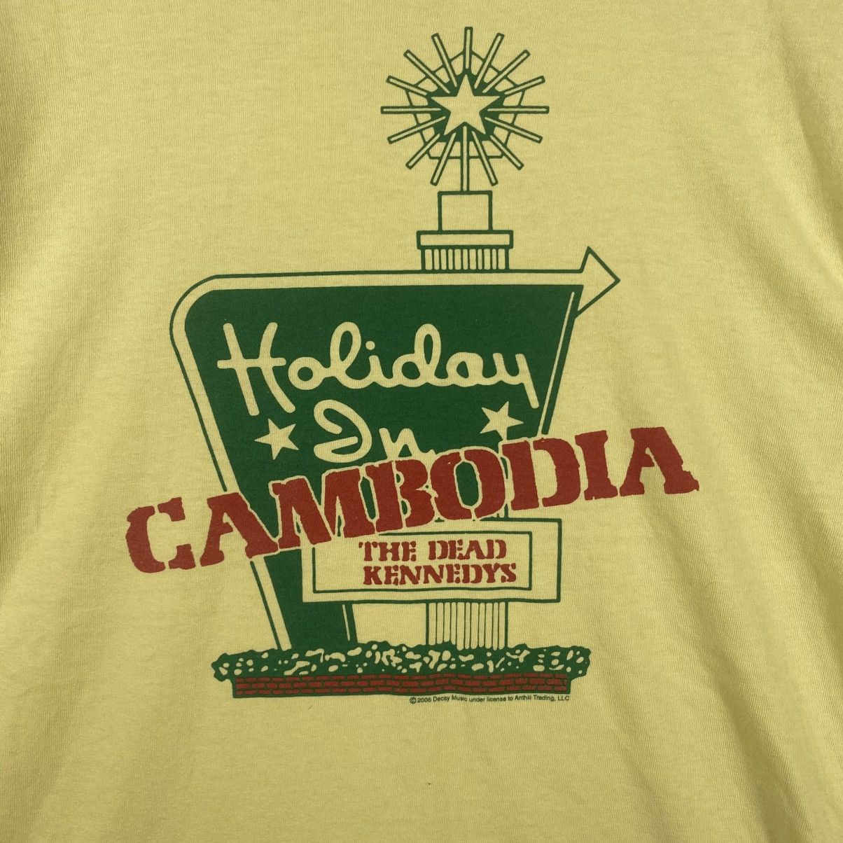 Band Tees Vintage 00's THE DEAD KENNEDYS Holiday In Cambodia Tee Shirt Size US M / EU 48-50 / 2 - 2 Thumbnail